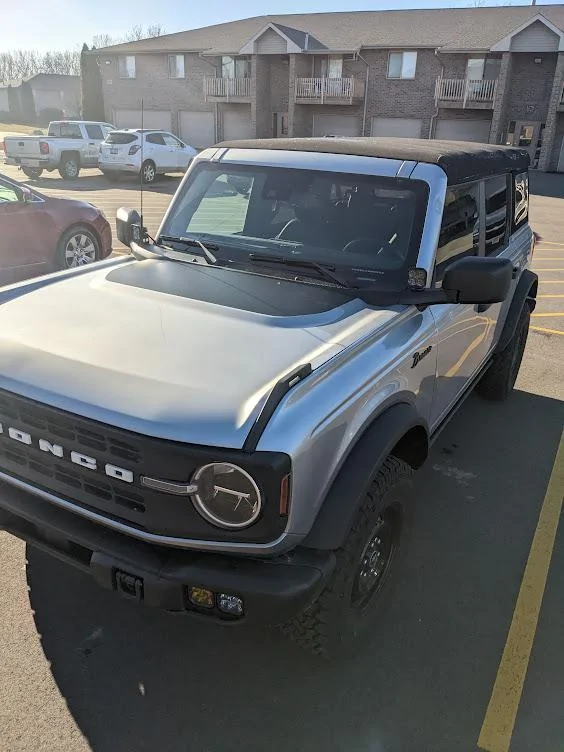 Ford Bronco 2022 Black Diamond - Build log installed hood decal