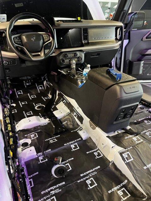 Ford Bronco Wildtrak with Vinyl Floor and Drain Plugs installed! Finally! IMG_9341