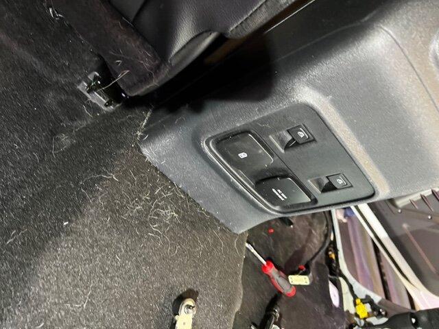 Ford Bronco Wildtrak with Vinyl Floor and Drain Plugs installed! Finally! IMG_9338