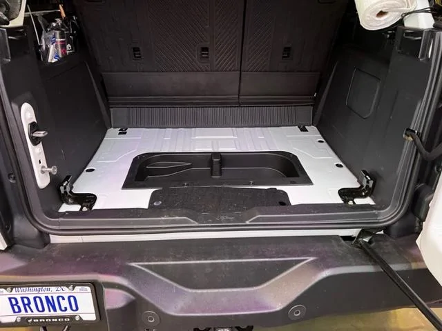 Ford Bronco Wildtrak with Vinyl Floor and Drain Plugs installed! Finally! IMG_9332