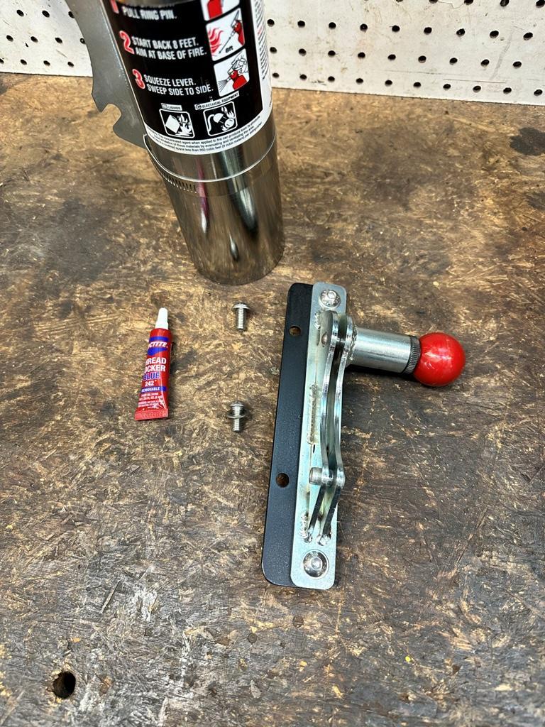 Ford Bronco 4-door rear roll bar fire extinguisher solution? HQXGiem