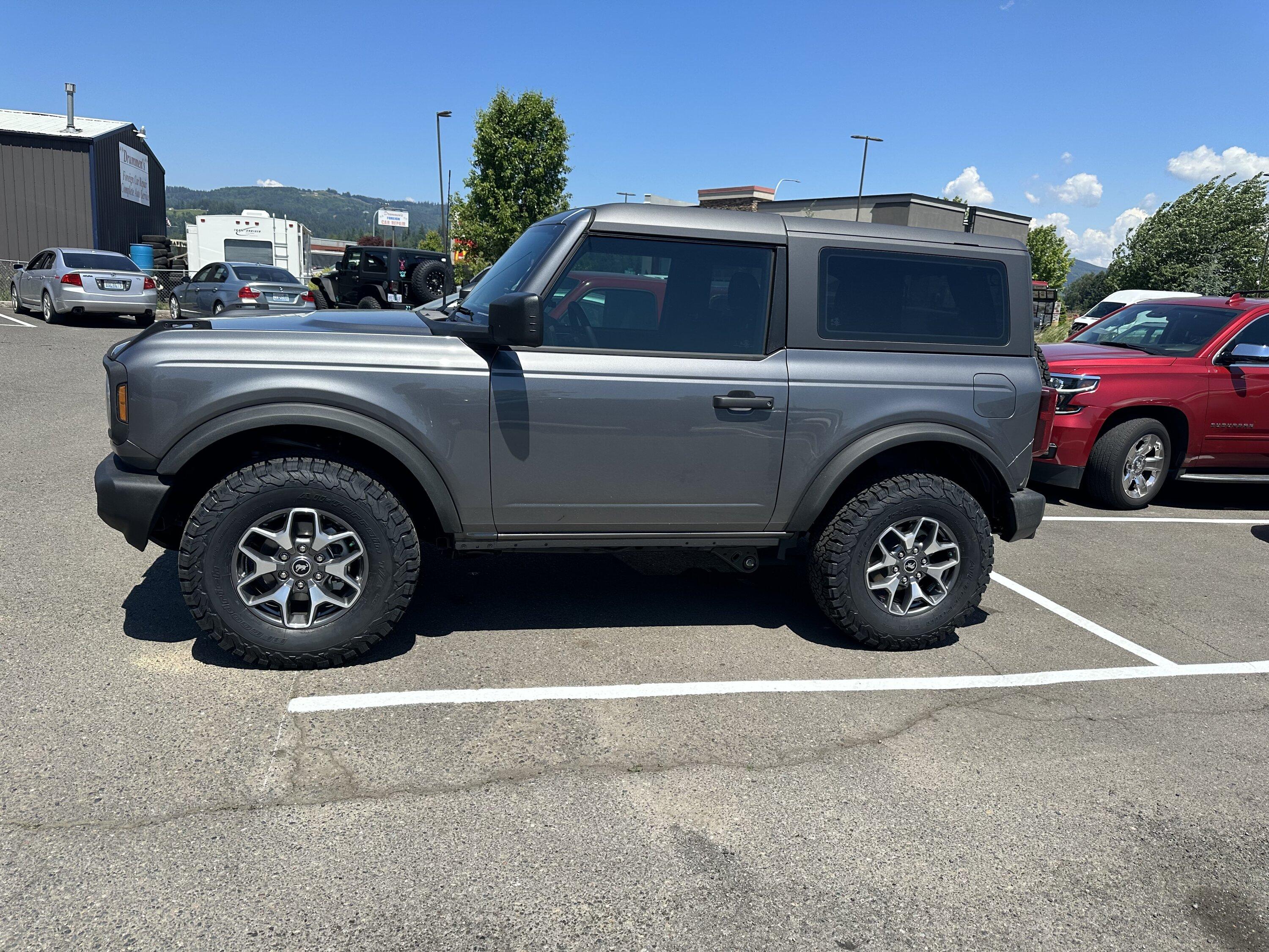 Ford Bronco 285/70-17 Fit a Base Bronco? IMG_7902