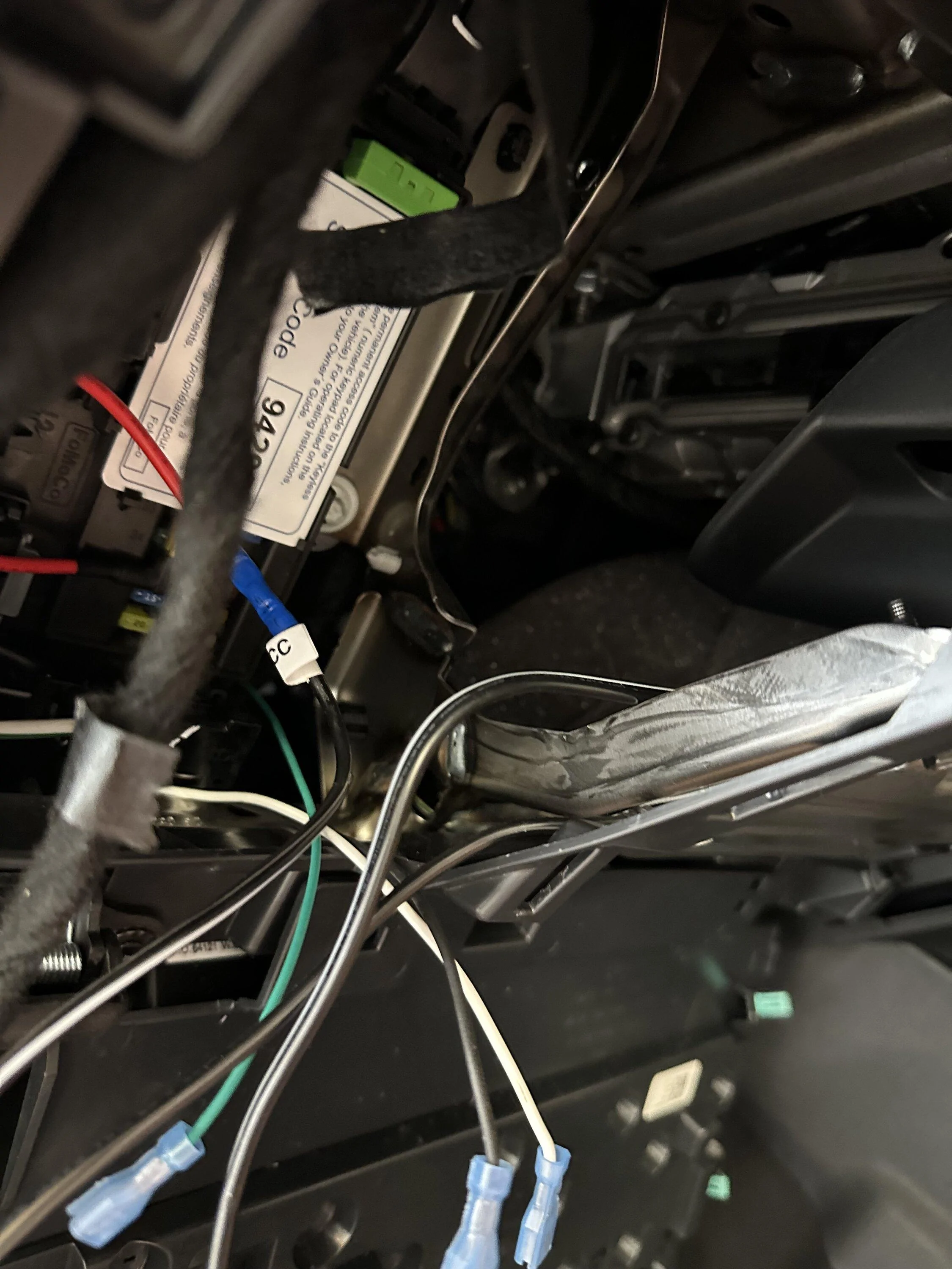 Ford Bronco Dashcam with battery installation IMG_2532