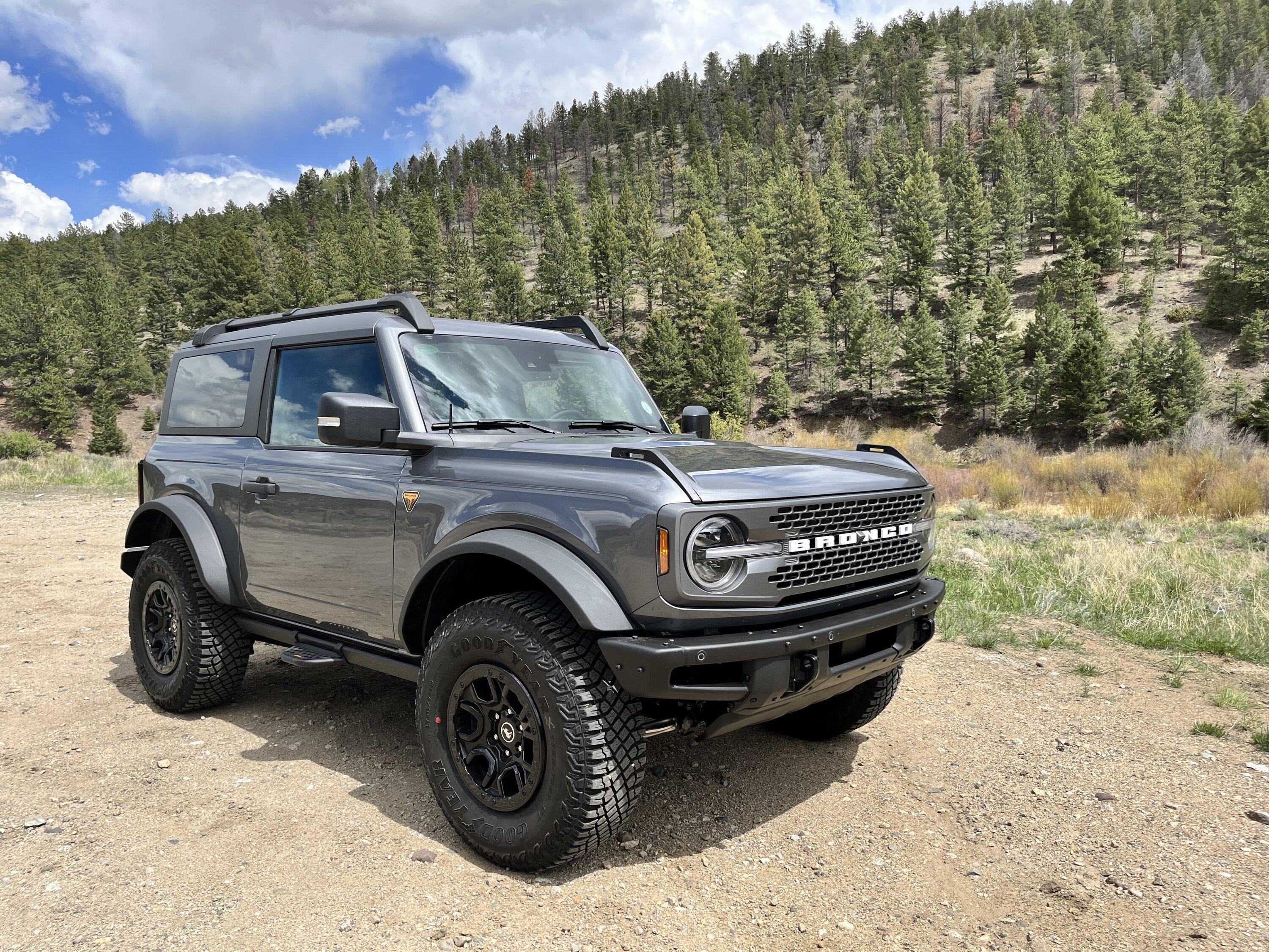 Ford Bronco CARBONIZED GRAY Bronco Club IMG_1009