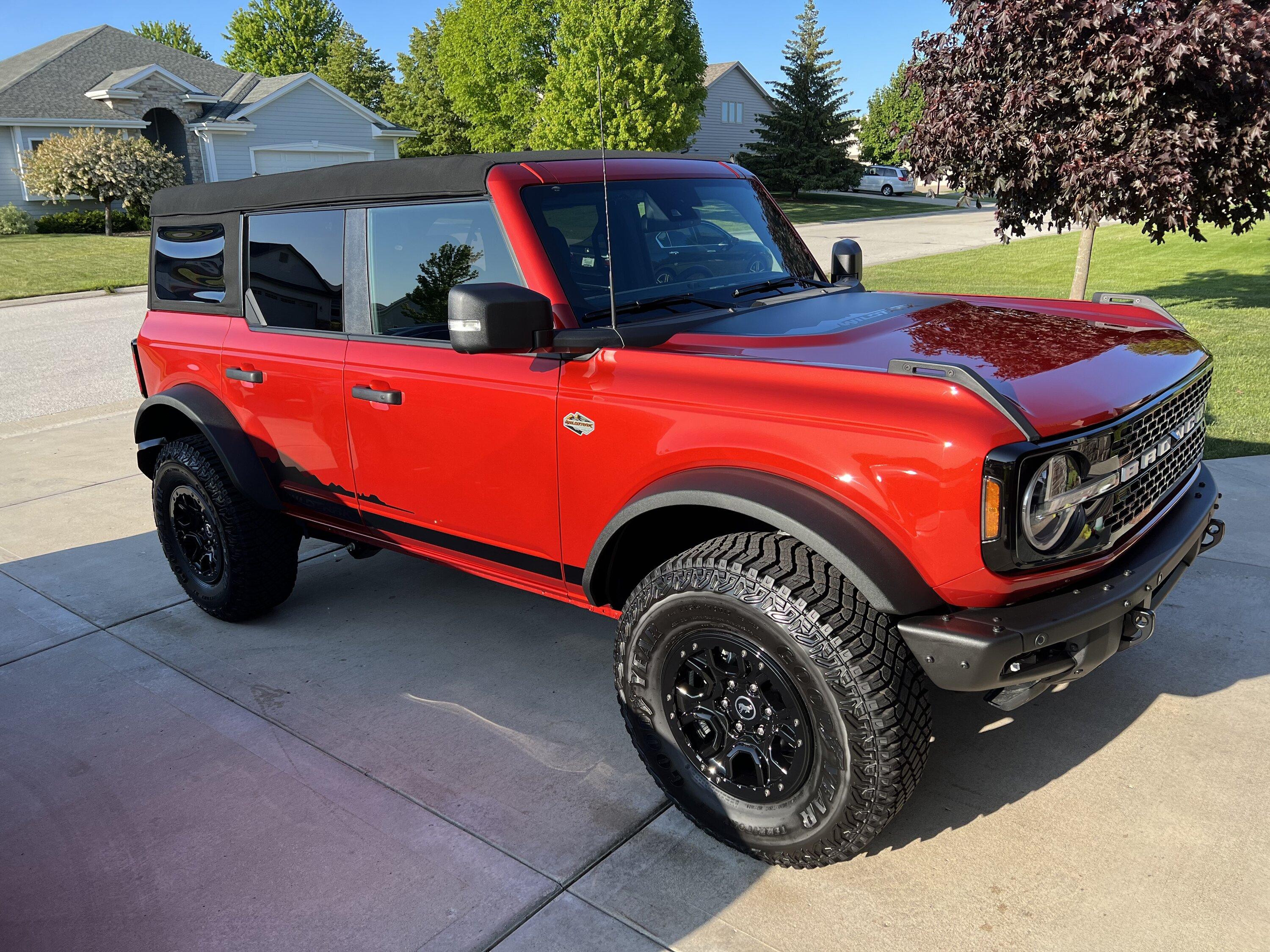 Ford Bronco CALLING ALL GRANGTOBER ORDER PLACERS 70674971497__377778EA-C9D6-421D-919B-489A9F979FFC