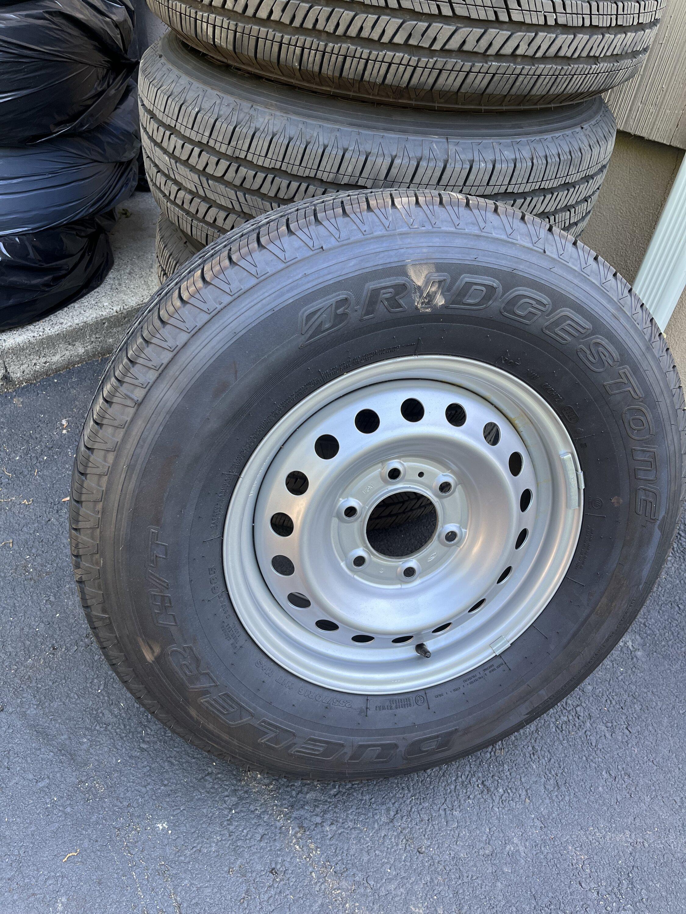 Ford Bronco Base tires and wheels IMG_3791
