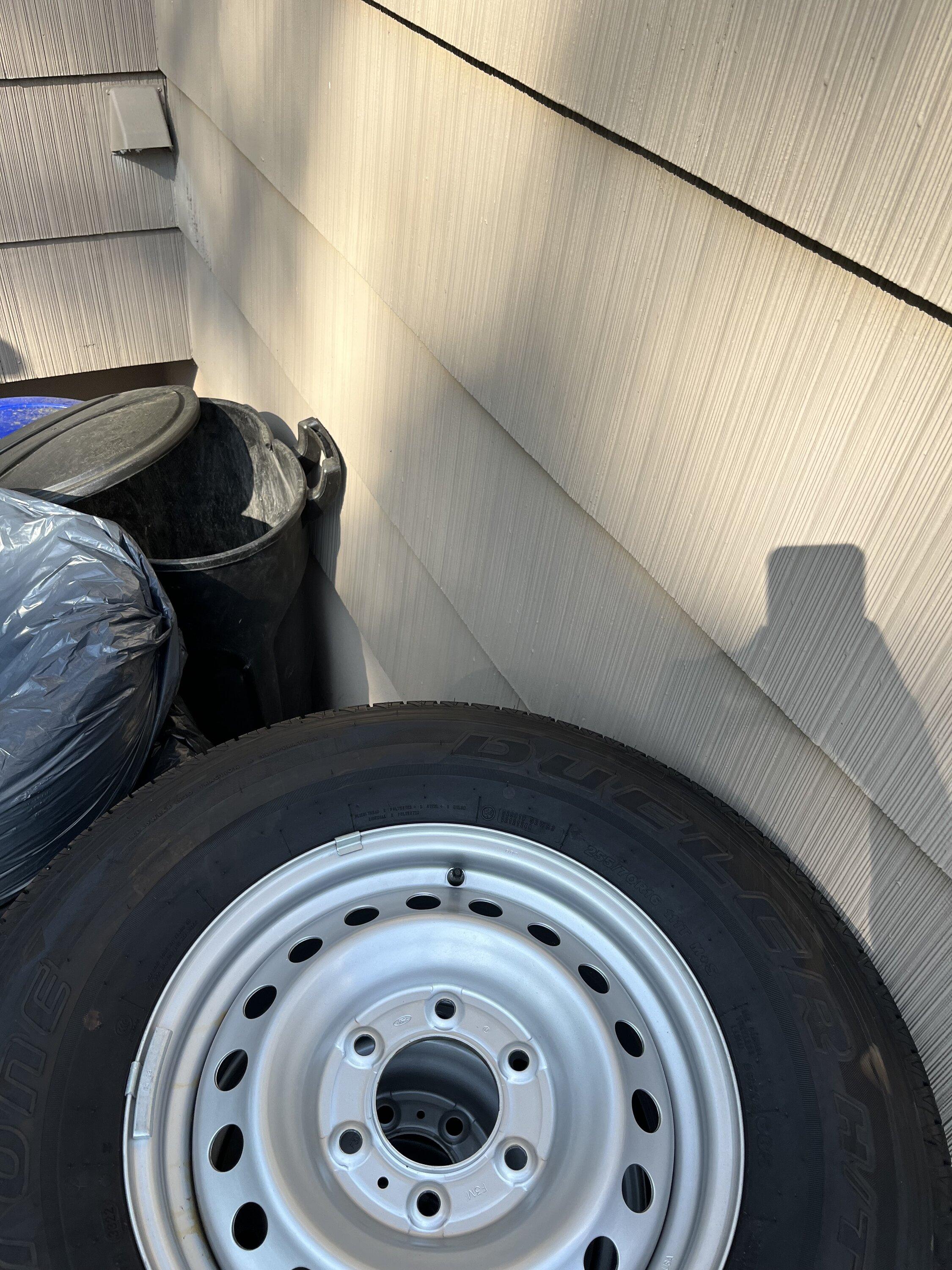 Ford Bronco Base tires and wheels IMG_3788