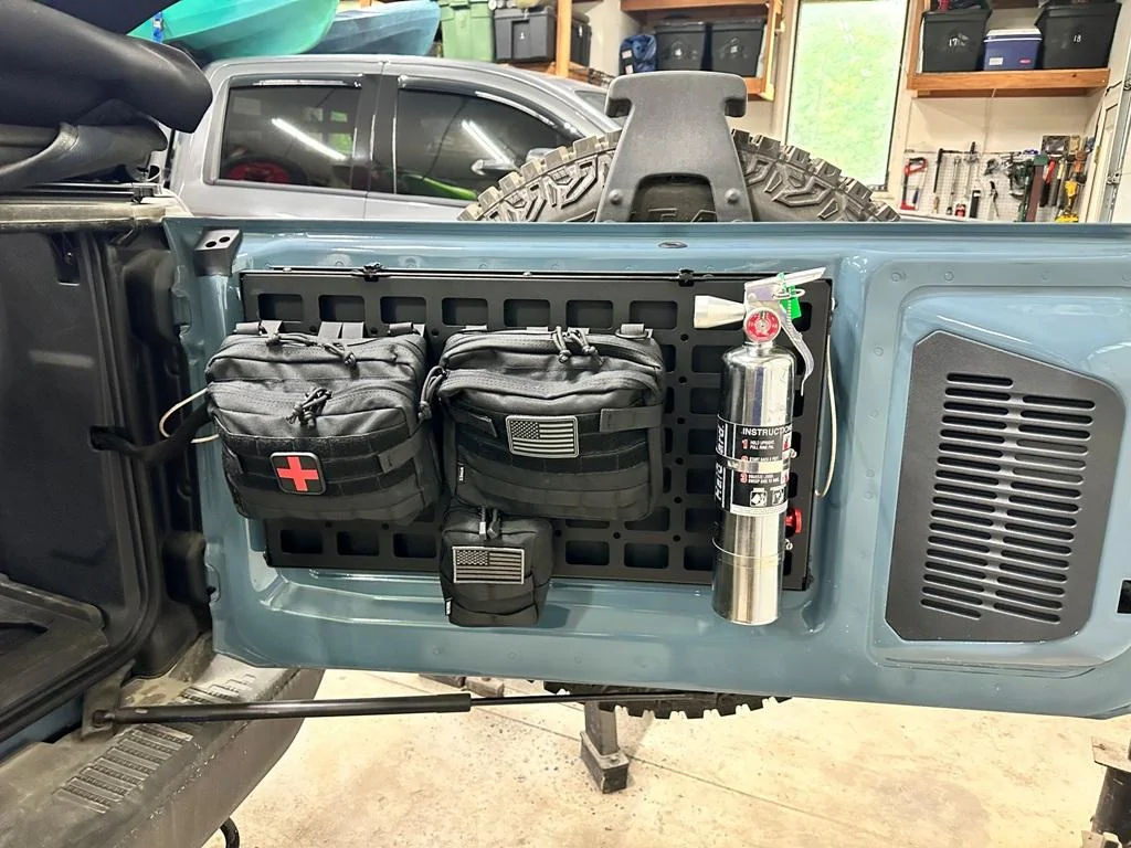 Ford Bronco 4-door rear roll bar fire extinguisher solution? ljARW0W