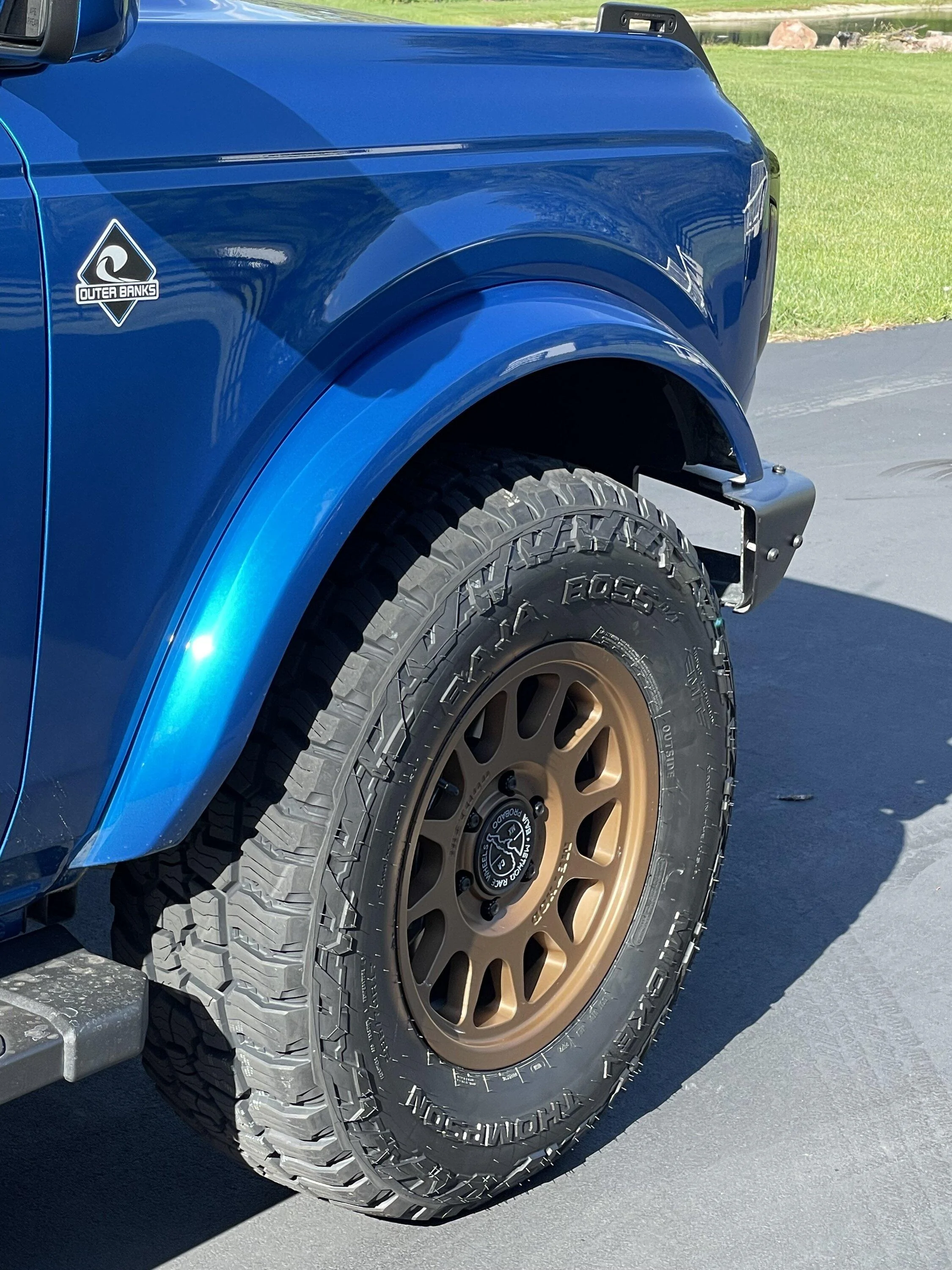 Ford Bronco What is the Best color wheels for a Velocity Blue Wildtrak.. post your pics d