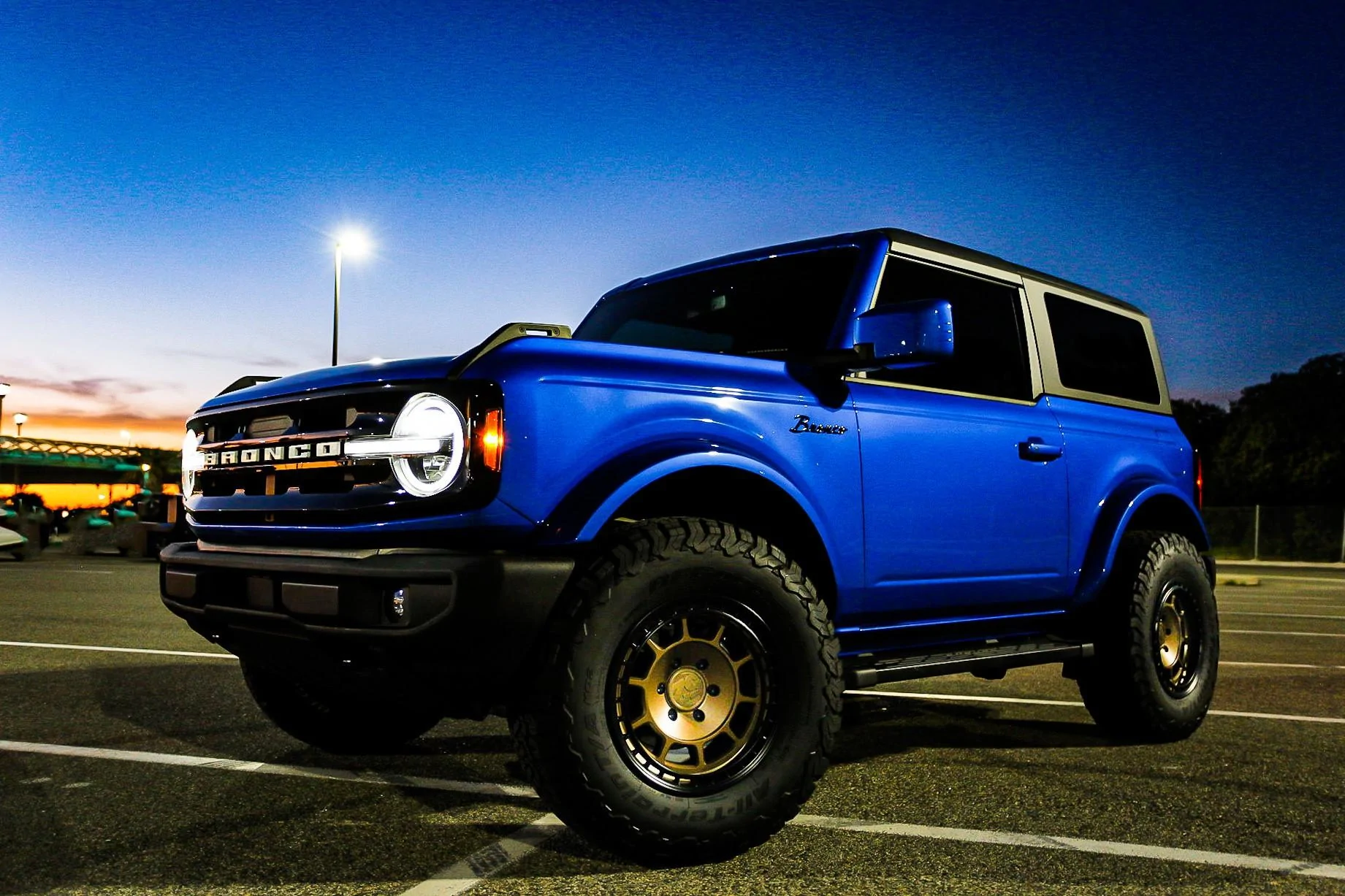 Ford Bronco What is the Best color wheels for a Velocity Blue Wildtrak.. post your pics bronco3