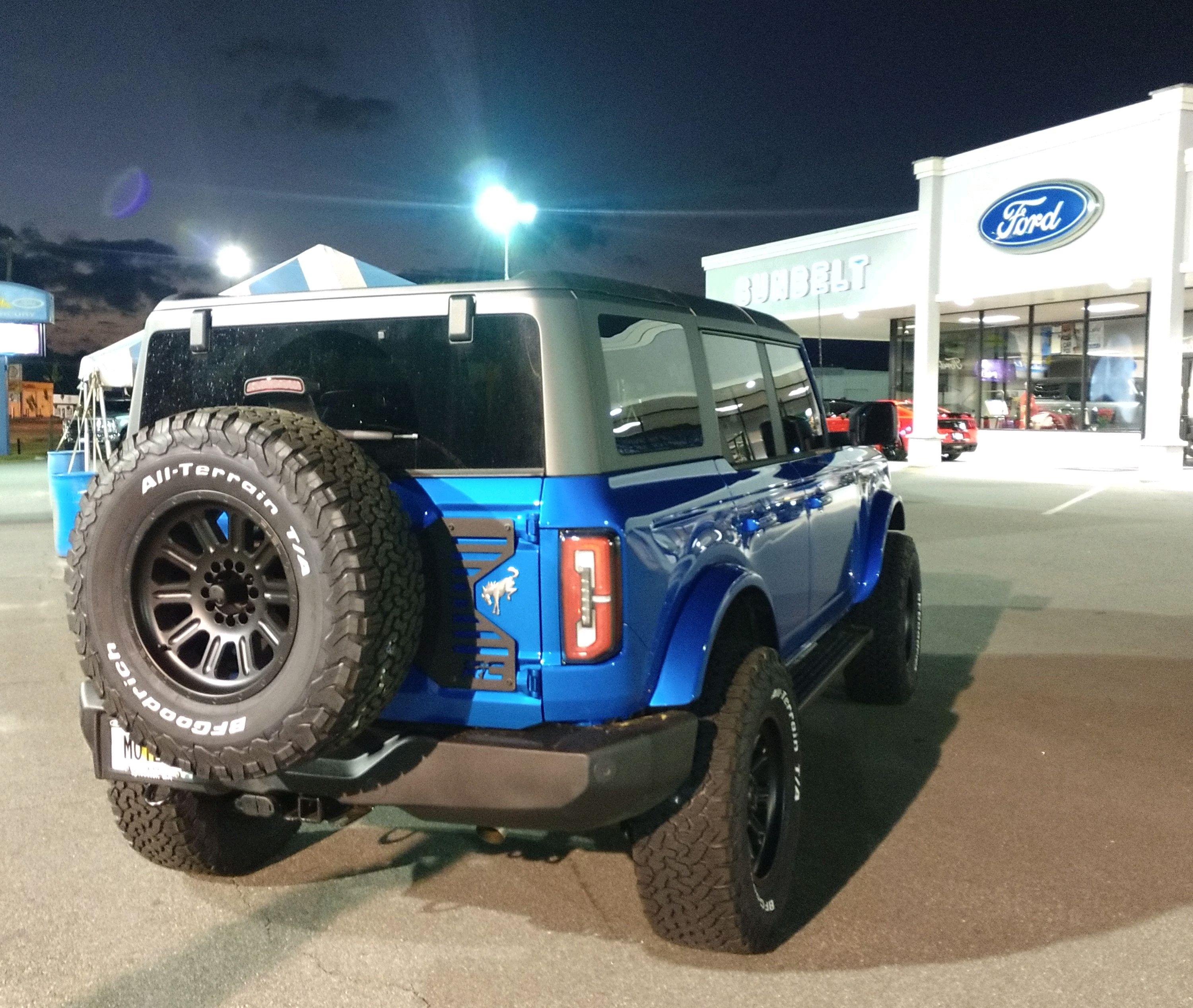 Ford Bronco What is the Best color wheels for a Velocity Blue Wildtrak.. post your pics IMG_20211228_182155216_2