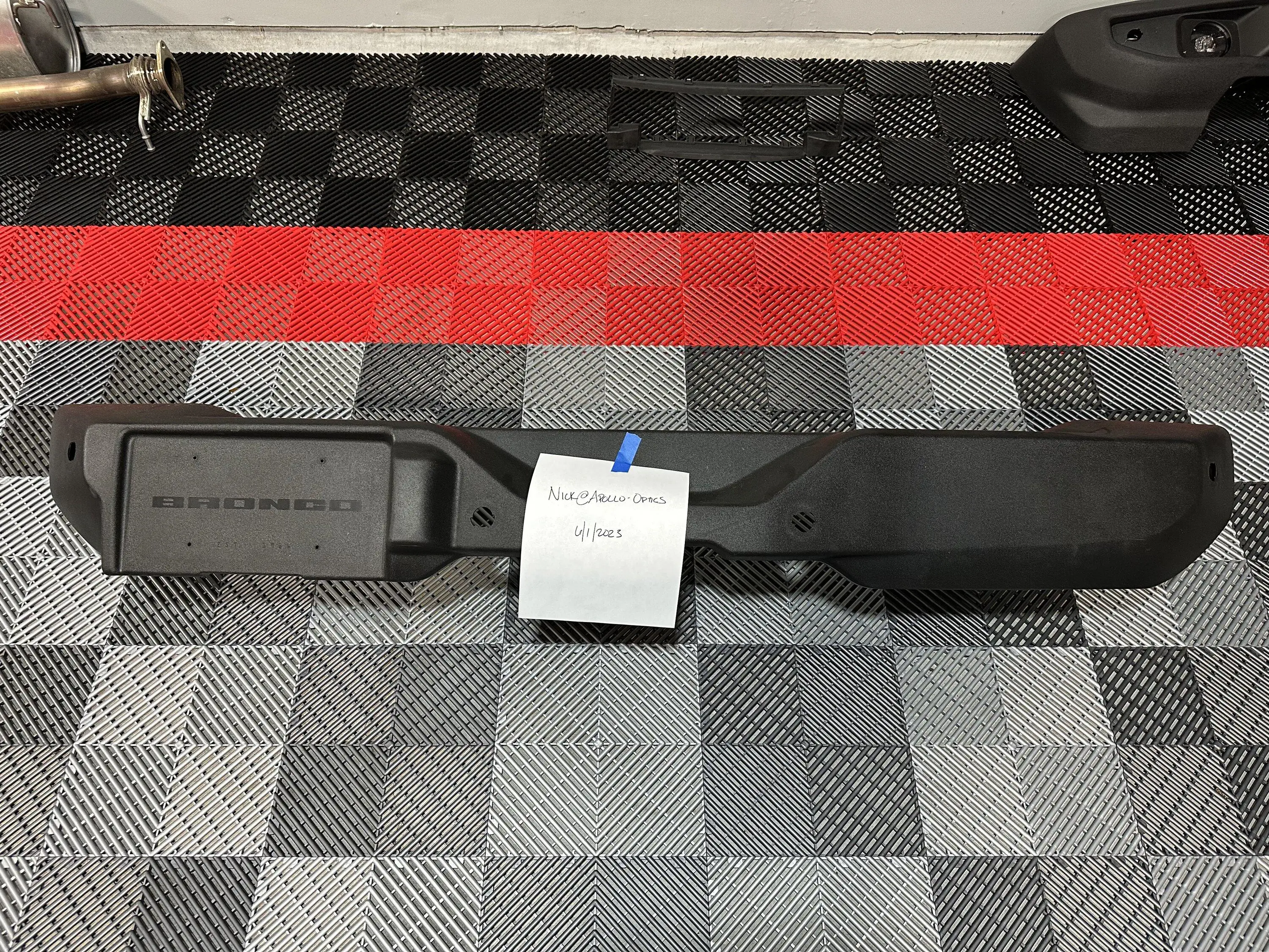 Ford Bronco FS: OEM Plastic Rear Bumper IMG_2851