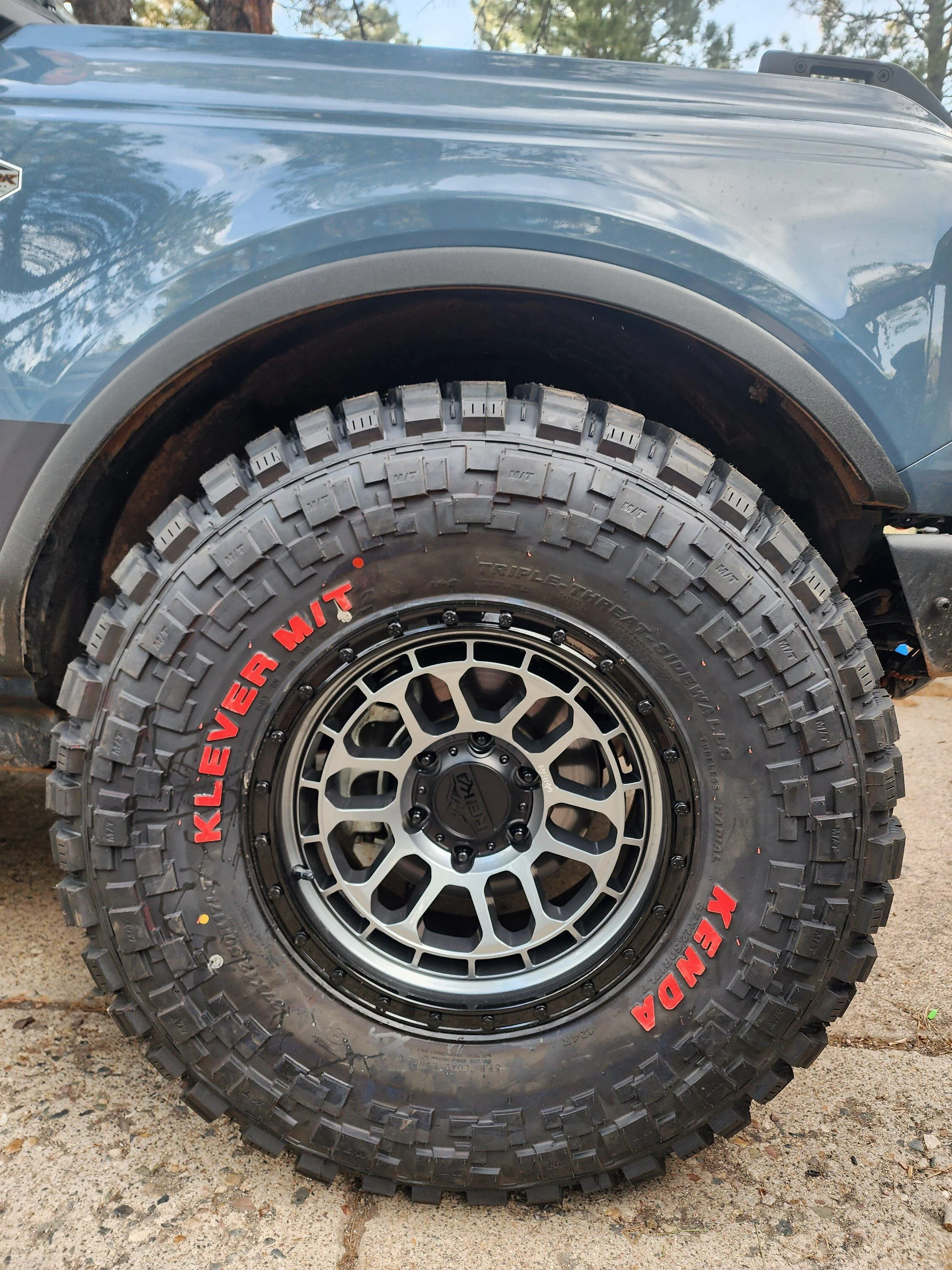 Ford Bronco What is the Best color wheels for a Velocity Blue Wildtrak.. post your pics 20230601_180802