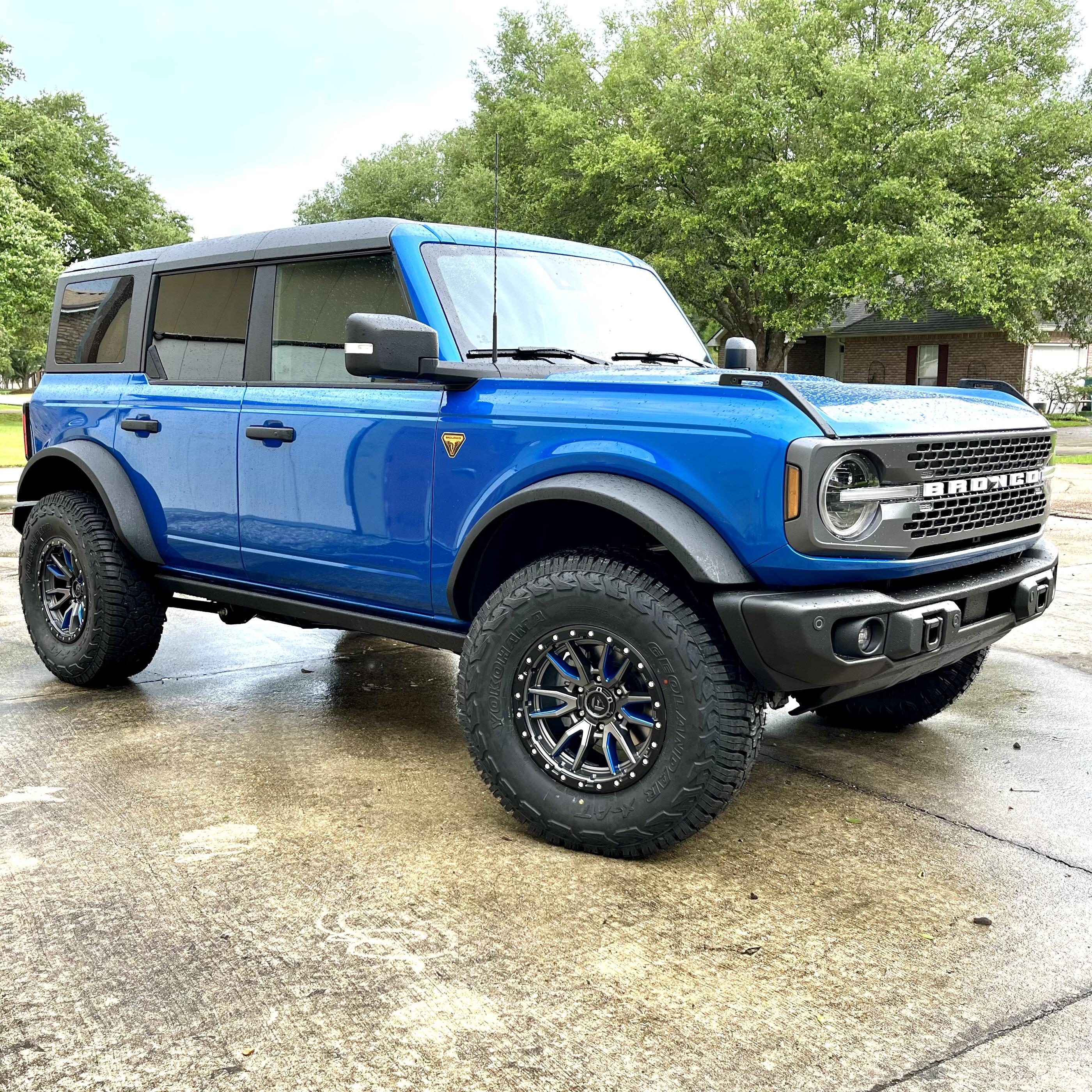 Ford Bronco What is the Best color wheels for a Velocity Blue Wildtrak.. post your pics IMG_1254