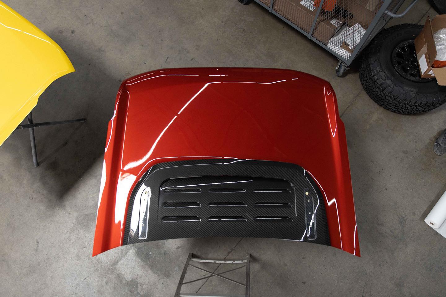 Ford Bronco APG "Ram Air" Hood Trim w/ Heat Extractor in Carbon Fiber 350721071_786526782844457_2139626315597387274_n