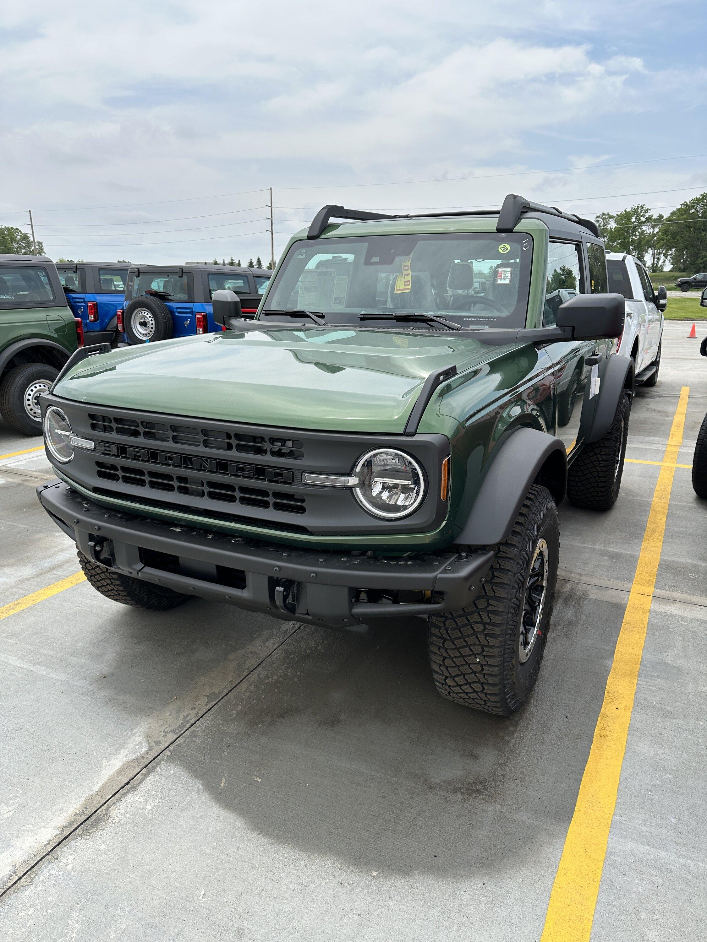 Ford Bronco CALLING ALL GRANGTOBER ORDER PLACERS IMG_7496