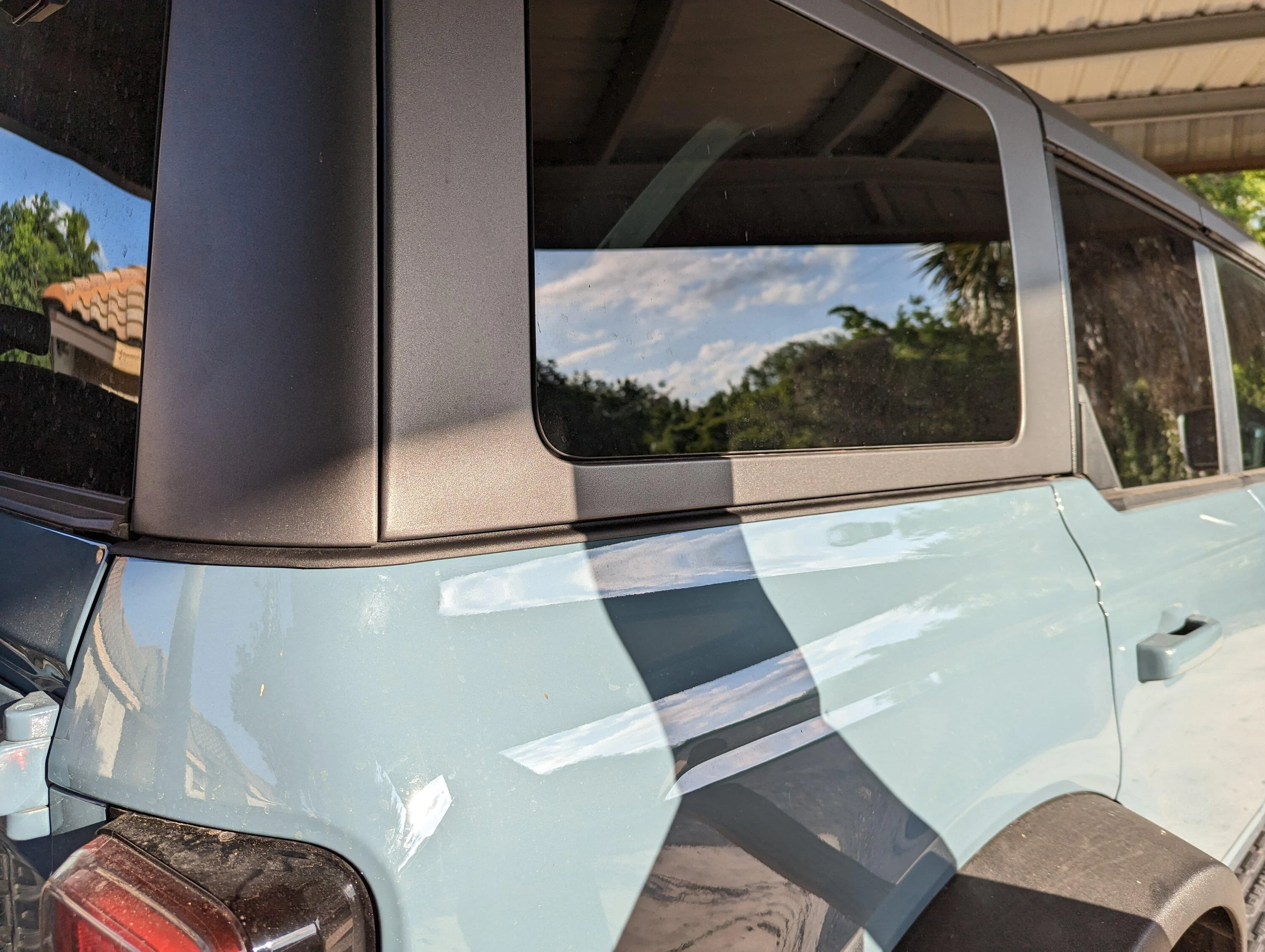 Ford Bronco Scratching Paint Underneath Hardtop PXL_20230602_233312936