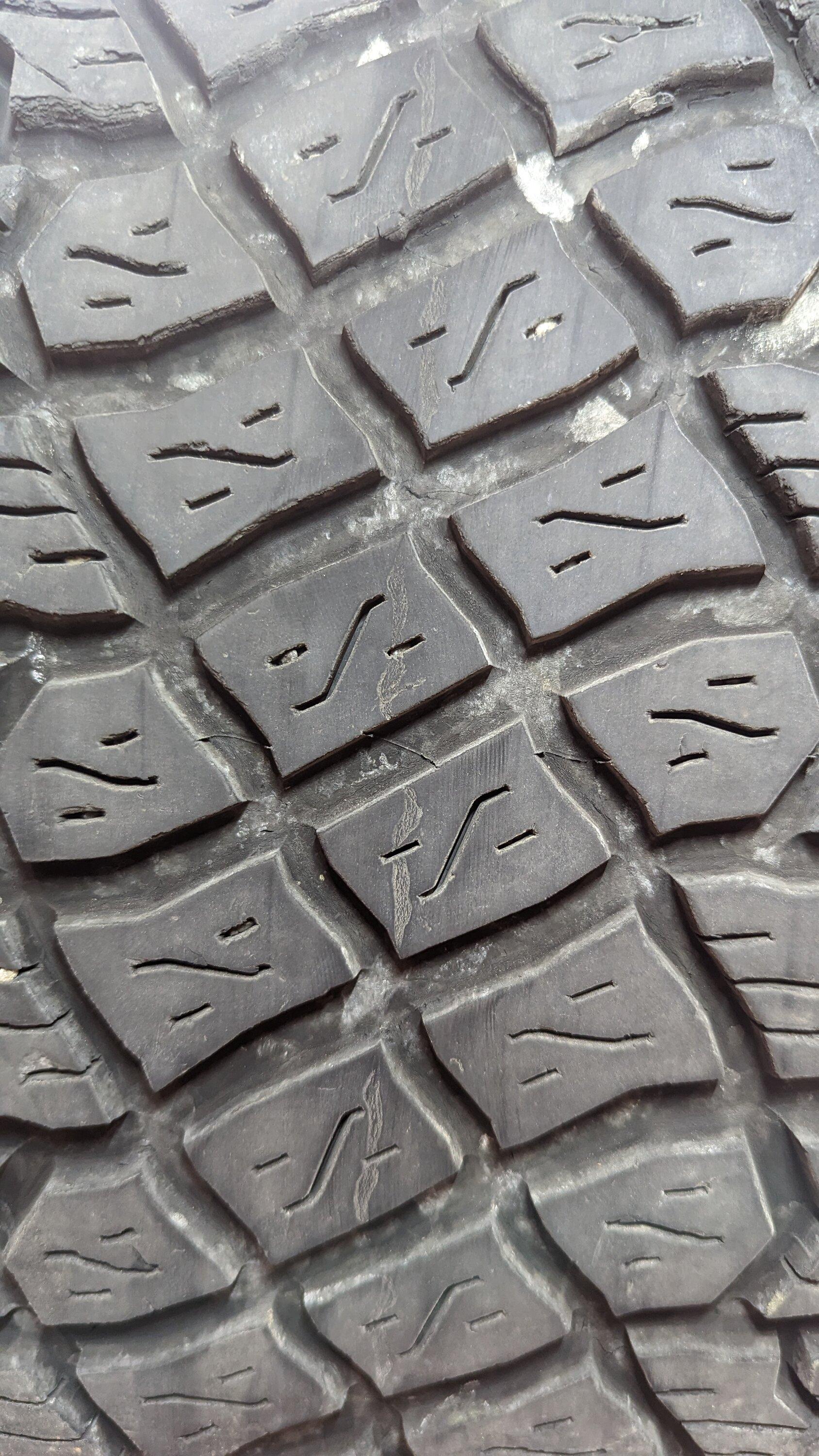 Ford Bronco Sasquatch tires splitting or normal wear? PXL_20230603_201345871