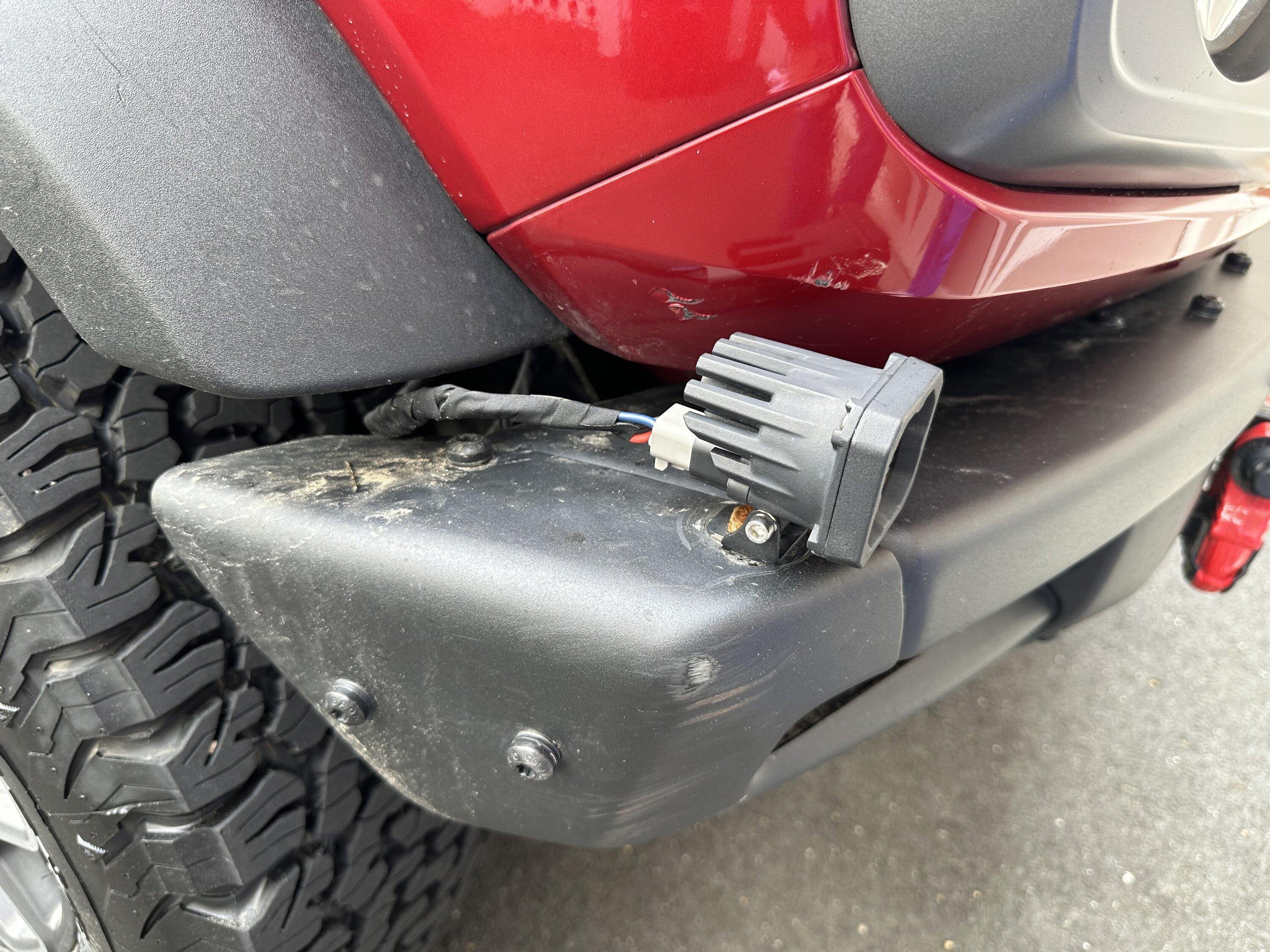 Ford Bronco Oem Mod Bumper fixes(?) 39258658-0B88-4EE4-AF3E-90438D1E272A