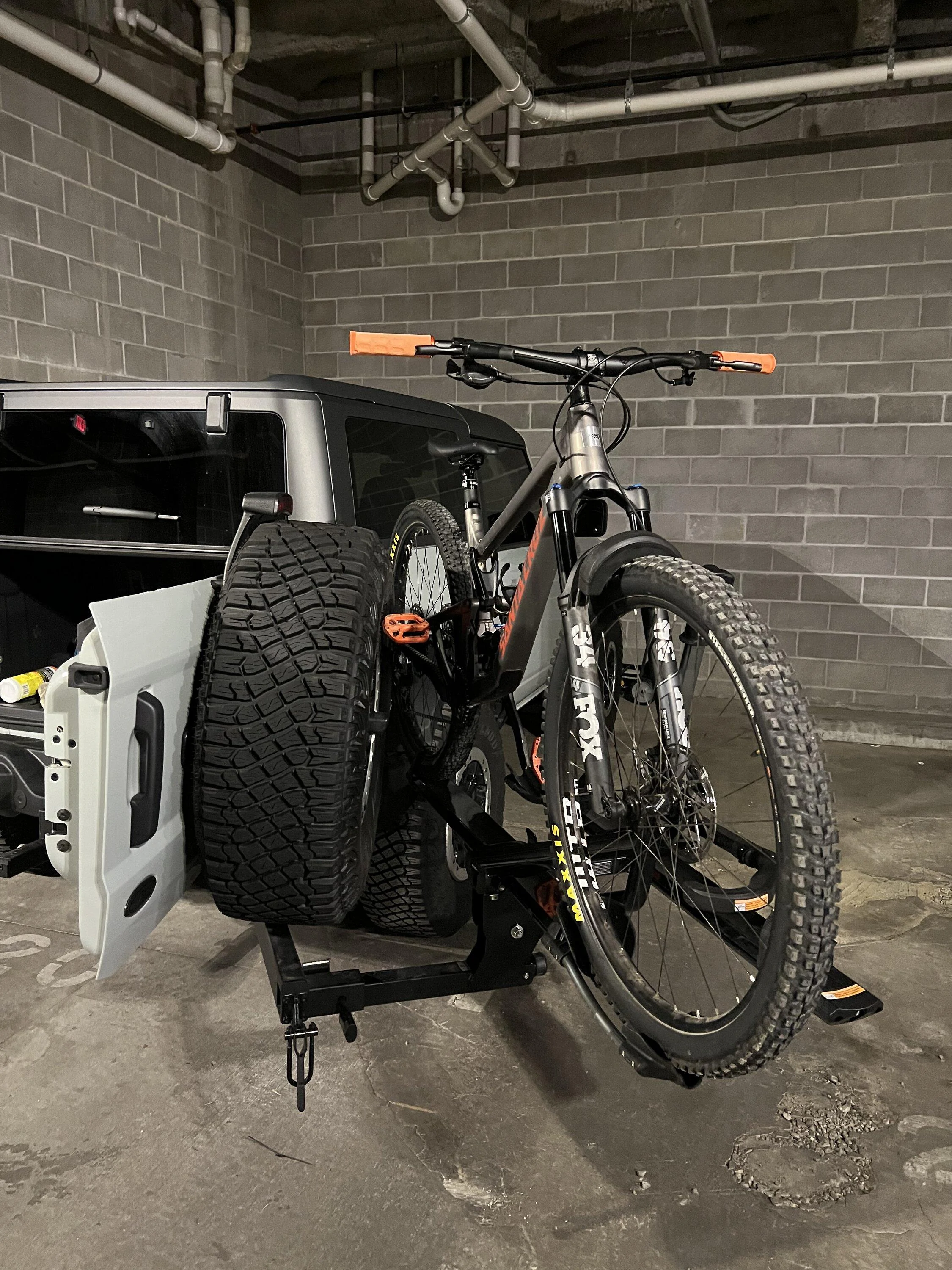 Ford Bronco Bike rack that fits 2 bikes on 4-door Bronco? 916295D6-8685-4EA6-B3C0-398A1C59B3DE