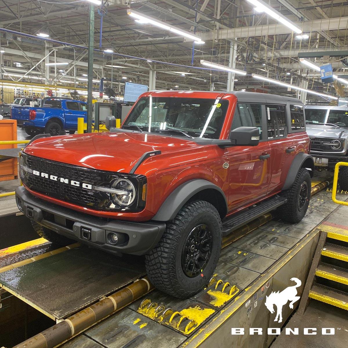 Ford Bronco 04/17/2023 Build Week image