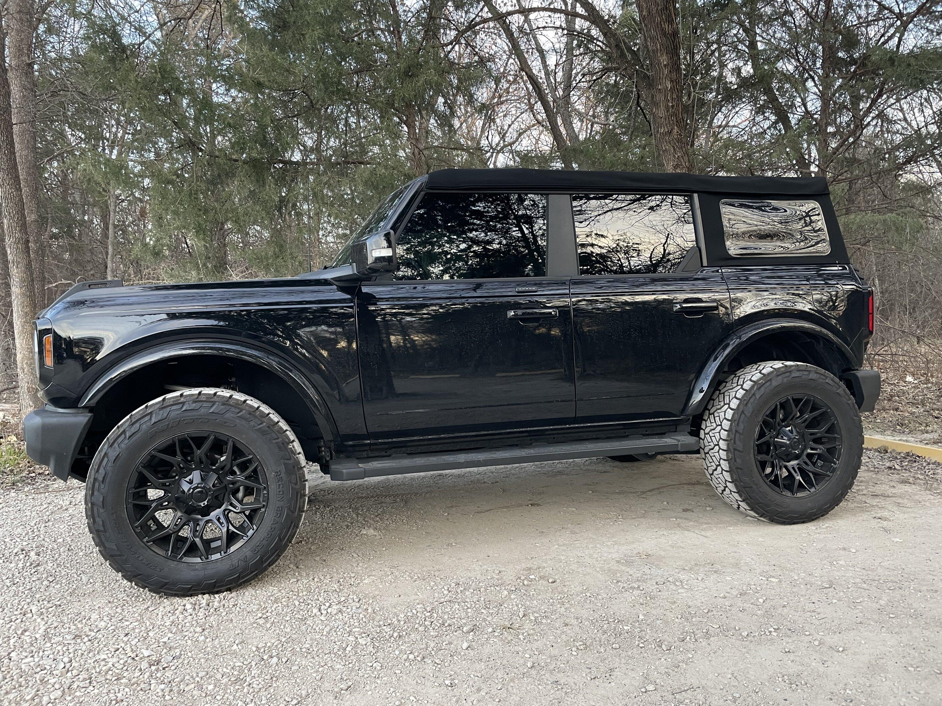 Ford Bronco 2022 Outer Banks (Non-Sas) Build - Wife's Daily Driver - Blacked-Out IMG_8796