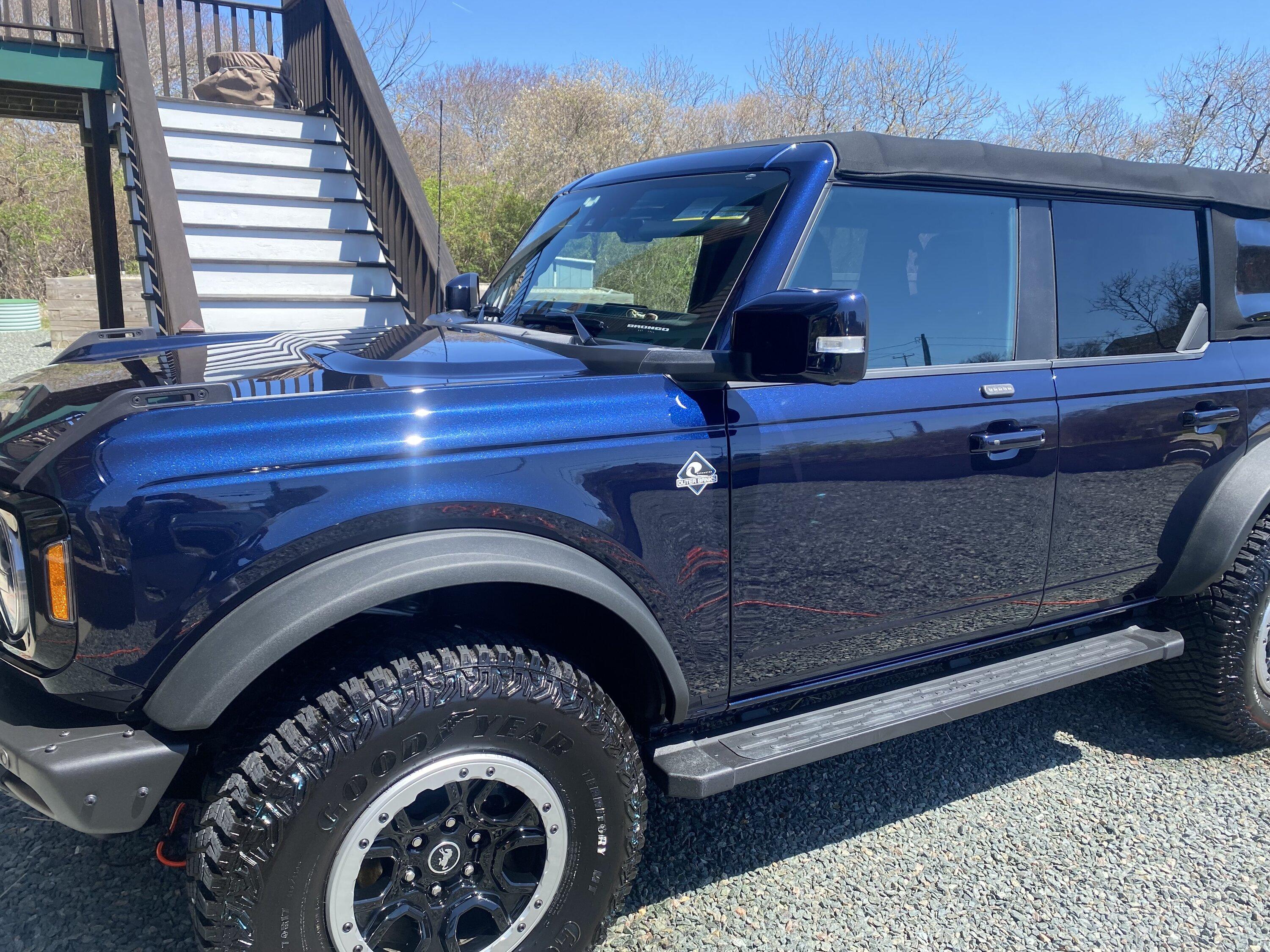 Ford Bronco Antimatter blue outerbanks with sas IMG_8860