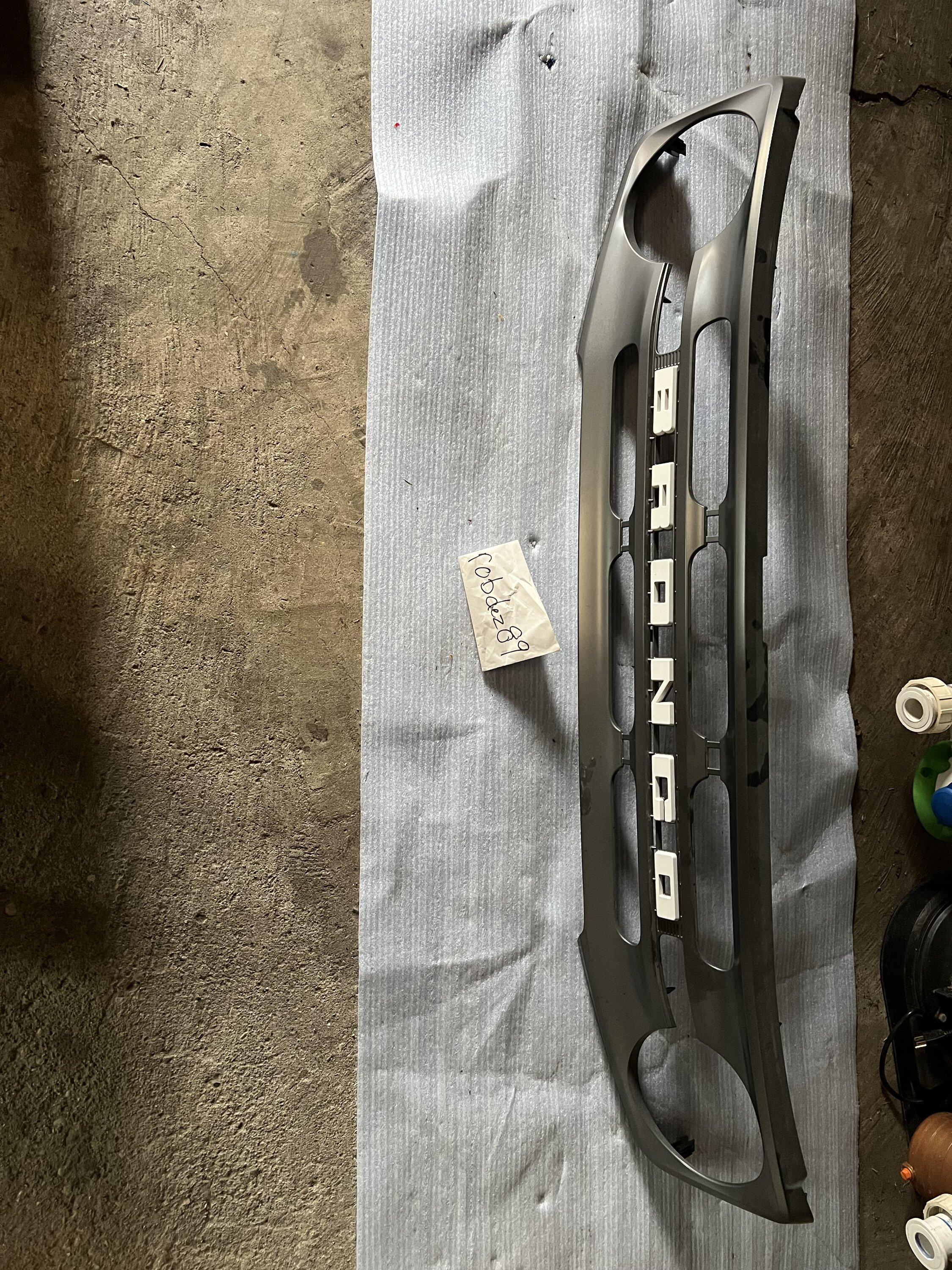 Ford Bronco Big Bend oem Grill IMG_2989