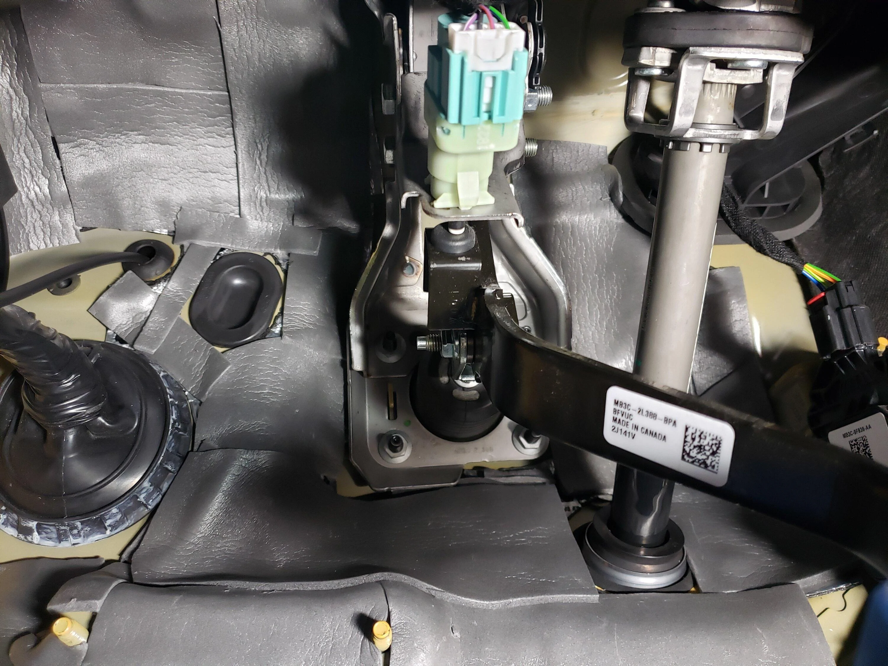 Ford Bronco Time to lower the road noise / NVH sound level - my DIY sound deadening material install project 20230606_124306