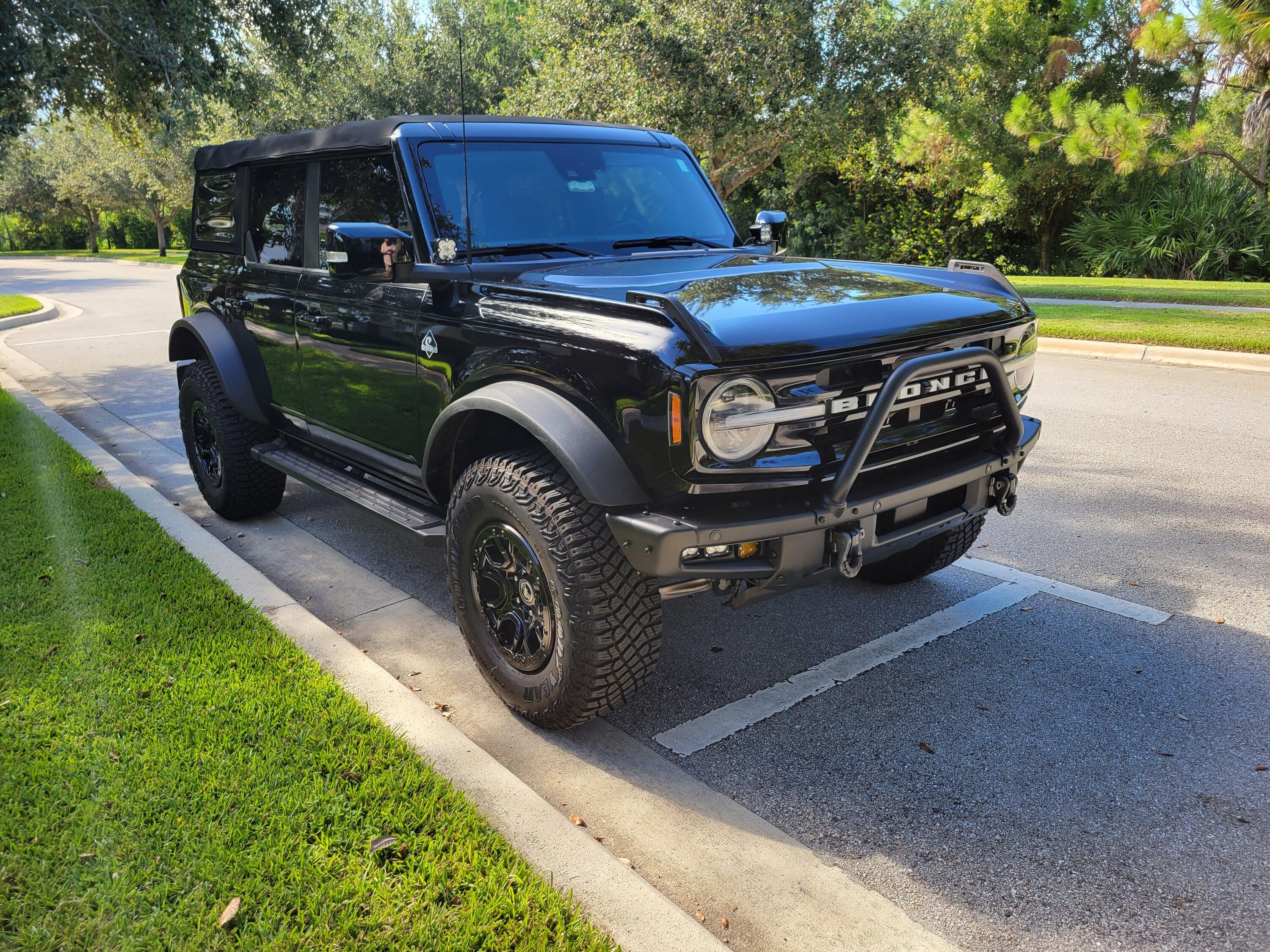 Ford Bronco Badlands Build in Jupiter Florida 20220906_163125