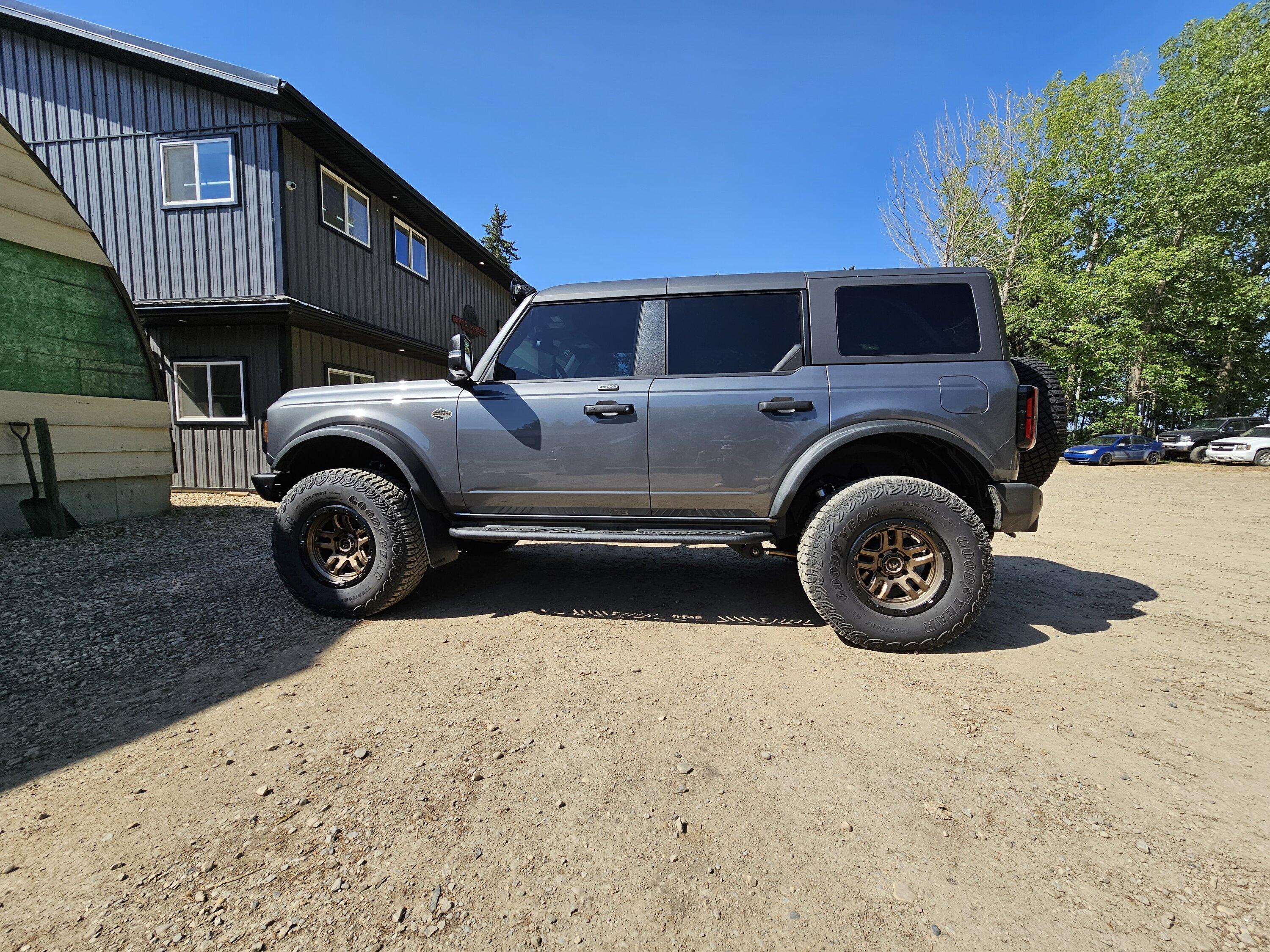 Ford Bronco Wildtrak (bolt on party) 20230607_161154