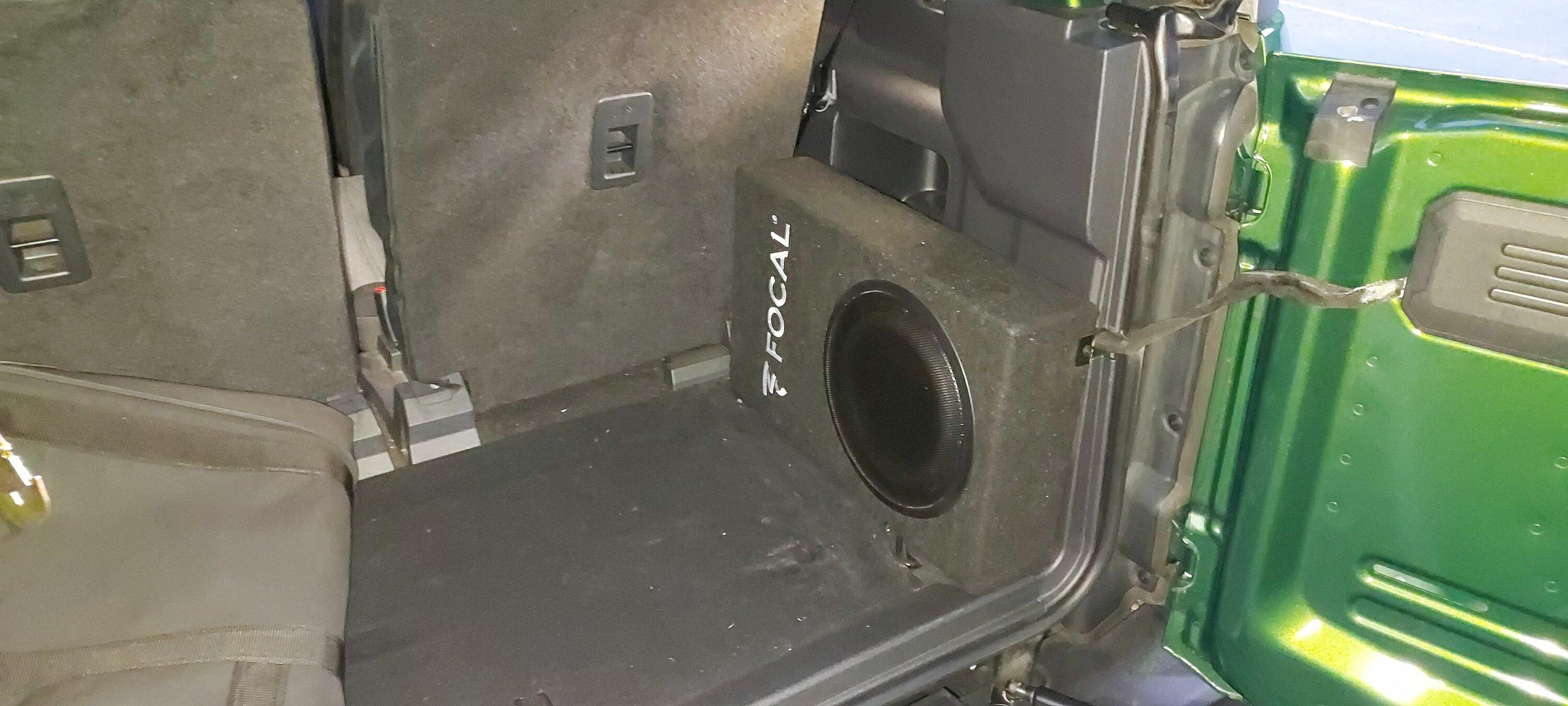 Ford Bronco My stereo upgrades -- very pleased with results using PlugNPlaykits, Polk, Kicker 20230609_054513