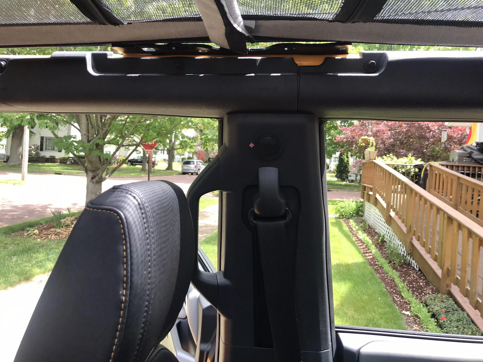 Ford Bronco My stereo upgrades -- very pleased with results using PlugNPlaykits, Polk, Kicker 5975CB60-8C97-468D-A33C-153BA6F4BA93