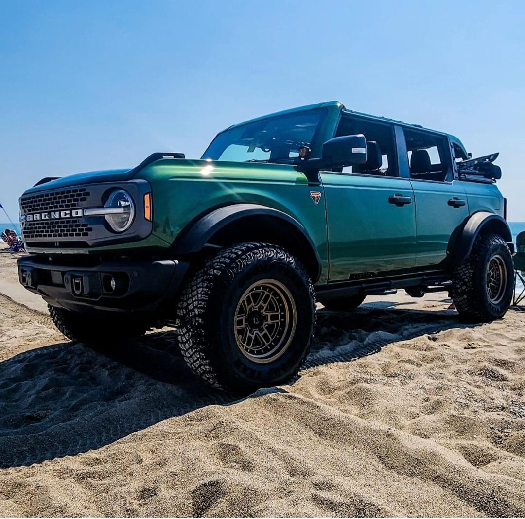 Ford Bronco Front Locker Screenshot_20230611_114646_Instagram