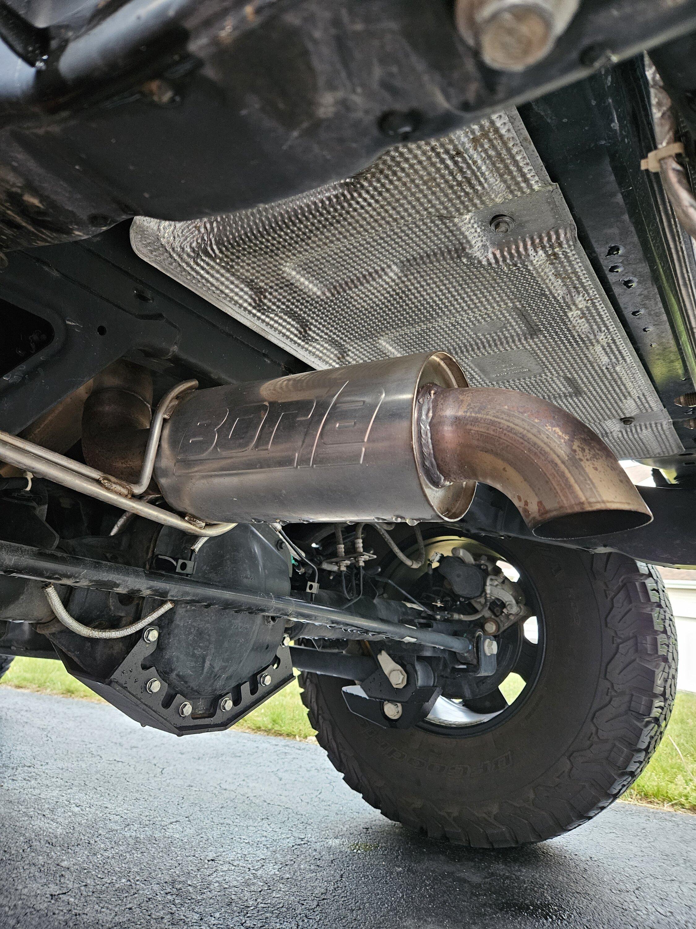 Ford Bronco 2023 Badlands Build | KBD Flares | 37" KM3 Tires | Icon Stage 3 Coilovers | Painted White Top and Grille 16865282449546806718279153084439
