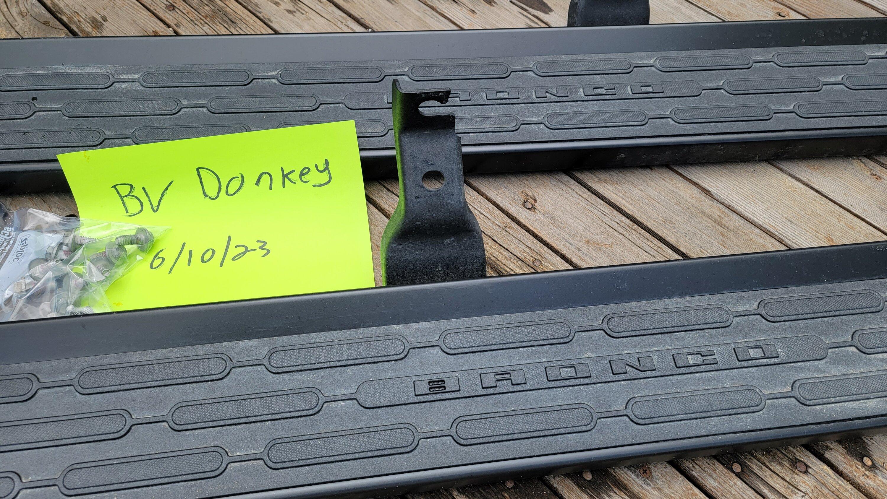 Ford Bronco 4dr Tube Steps and hardware - Like New 20230610_134305
