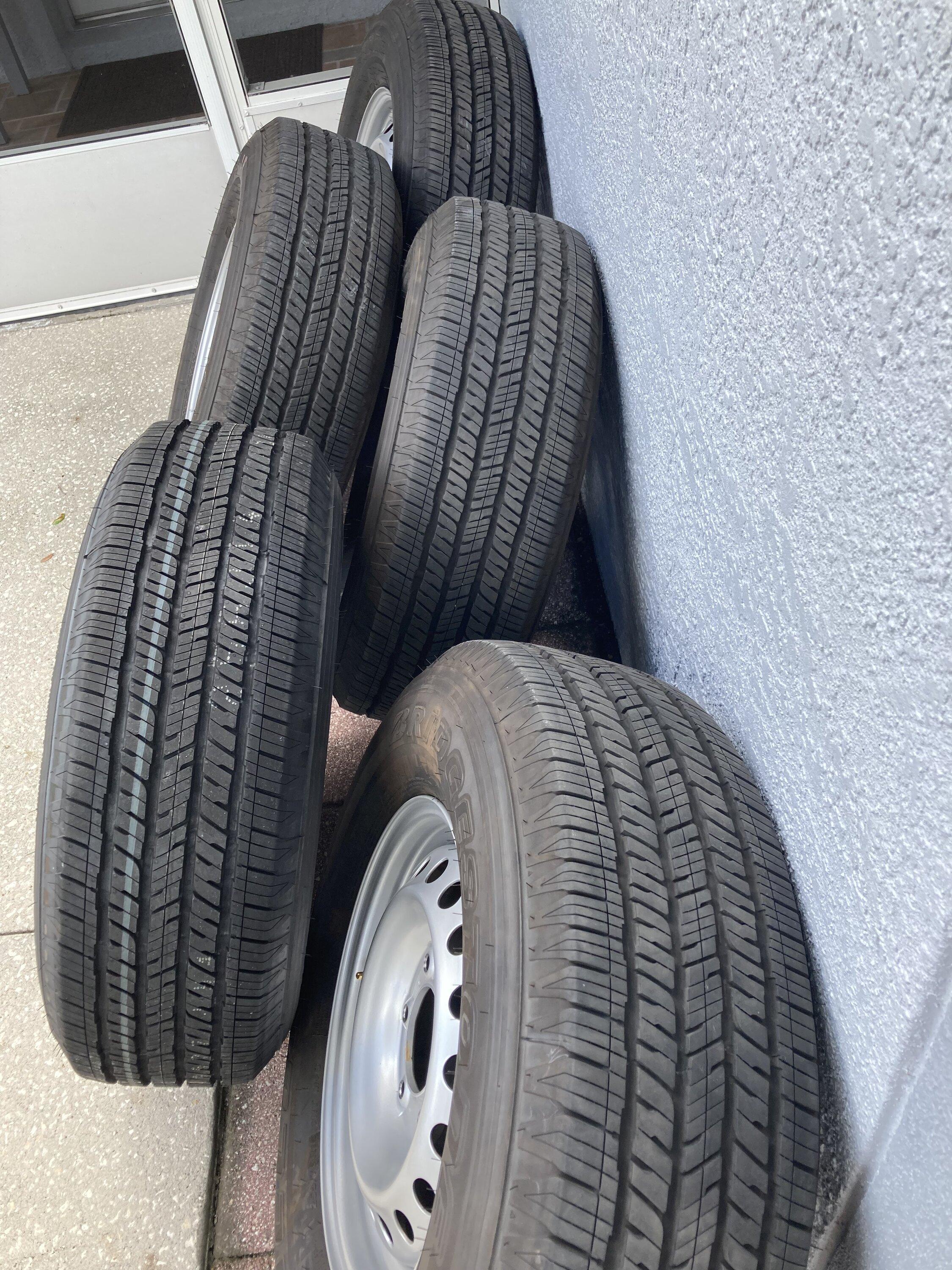 Ford Bronco 5 Base wheels & Tires, $150 OBO IMG_4127