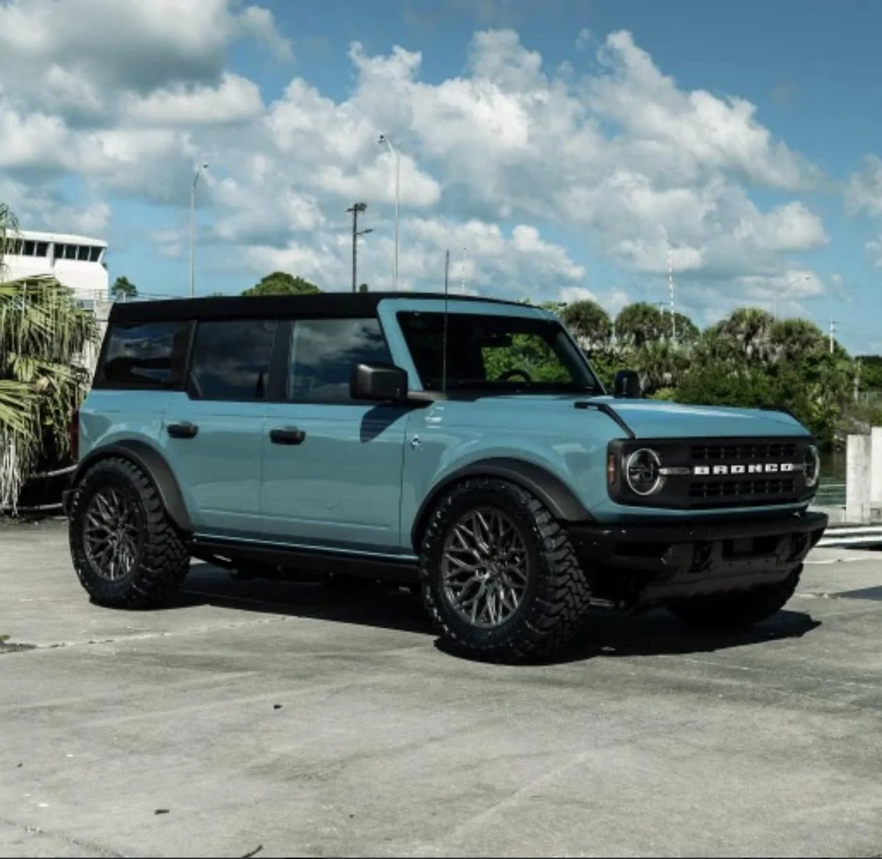 Ford Bronco Bronco Roadster anyone? B6765C66-DC70-44DC-ACB4-6BA615160981