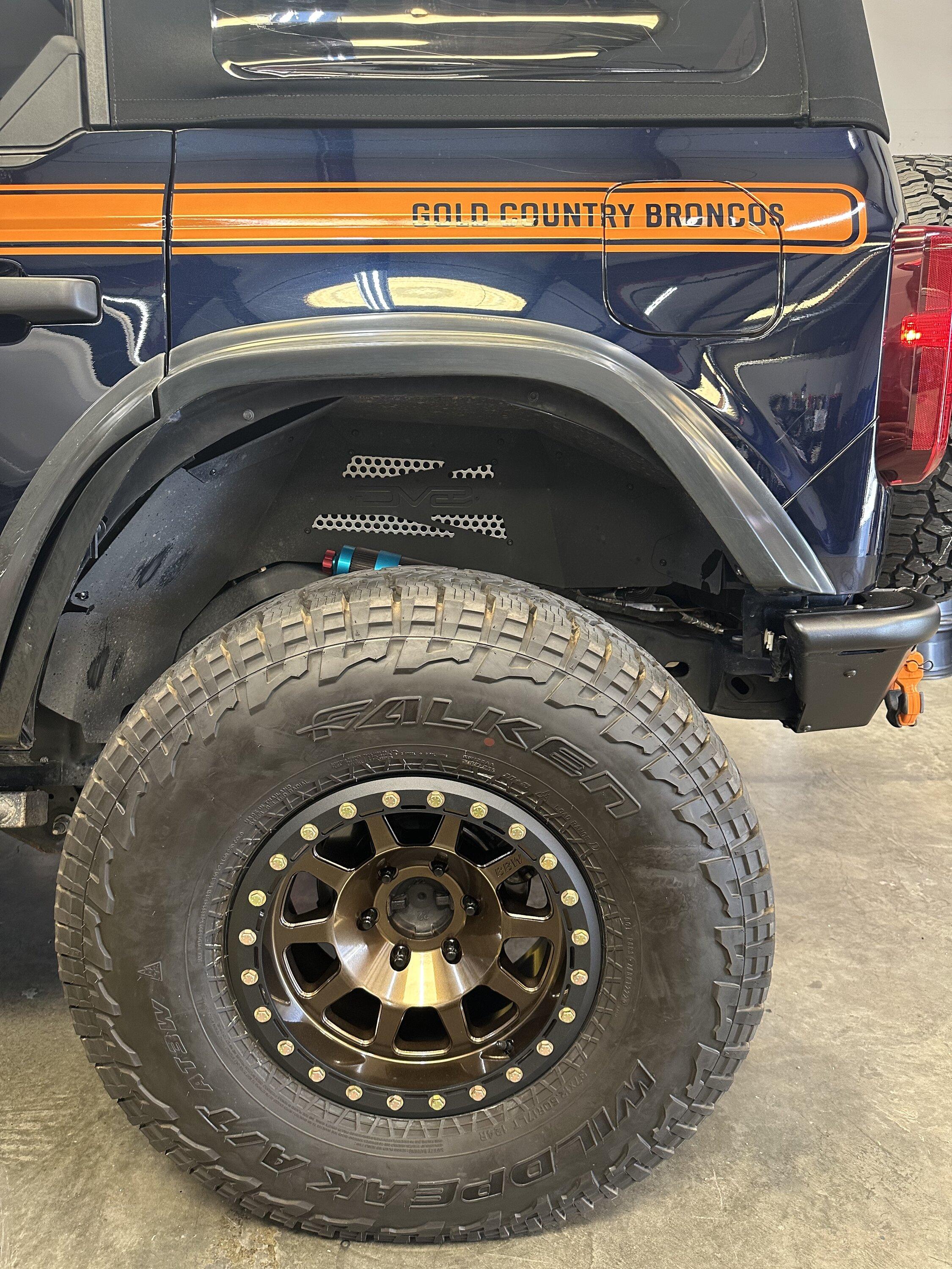 Ford Bronco Bronco Gets New Shoes (Battle Born Sierra Wheels - Powder Coated Bronze) 68085127-7327-49b4-9081-69a10dfff5d3-jpe