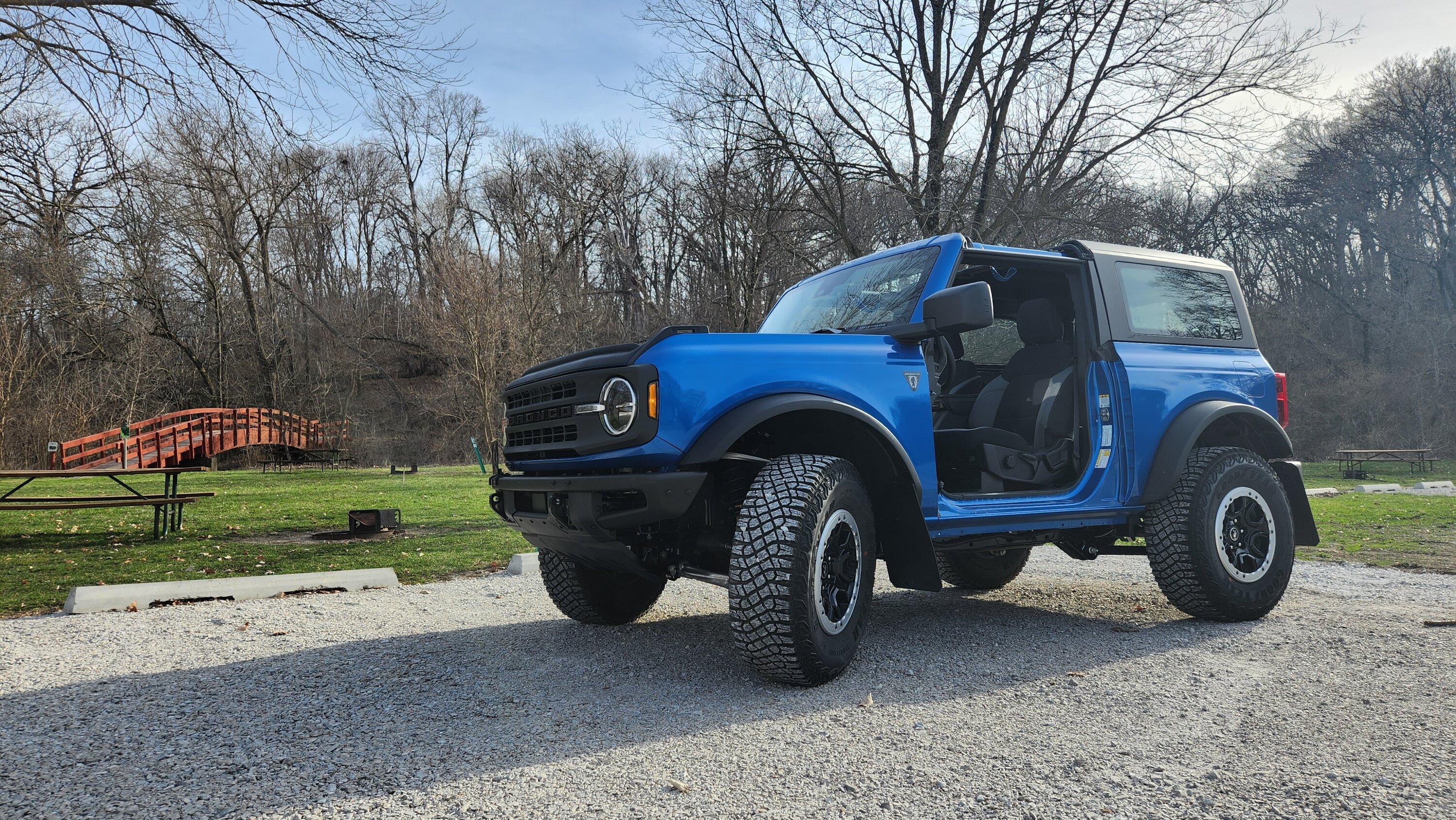 Ford Bronco Where are the 2-doors??? 20230411_173309