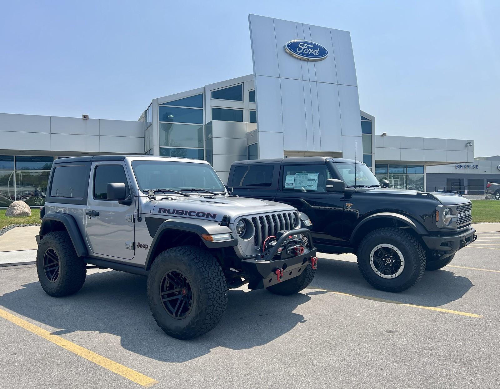 Ford Bronco BROOX's 2DR Shadow Black Squatchy Boy gonna-trade-this-jeep-for-that-bronco
