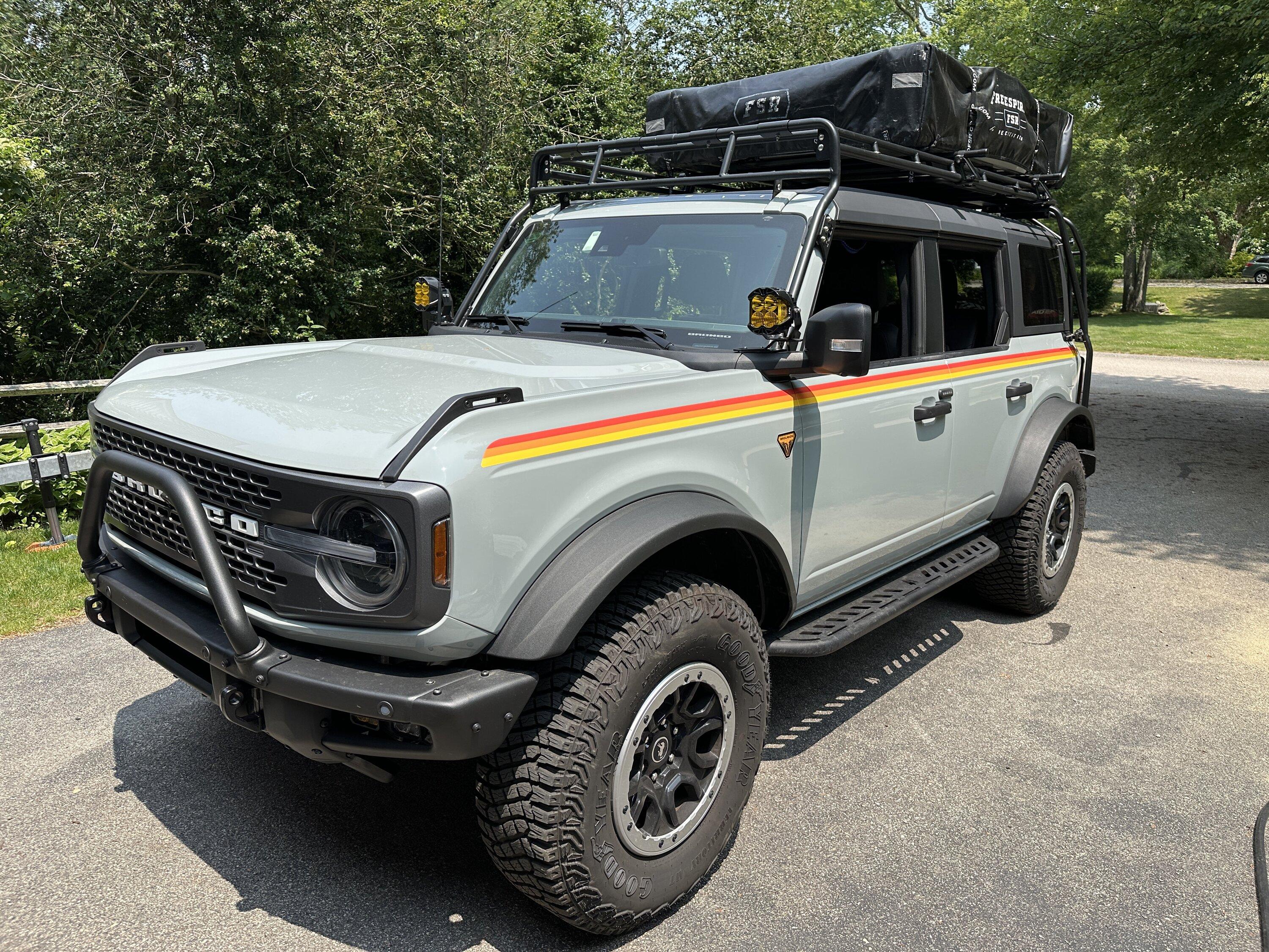 Ford Bronco Gobi Rack, RTT, Retro Stripes, Greenlane Steps installed IMG_1886