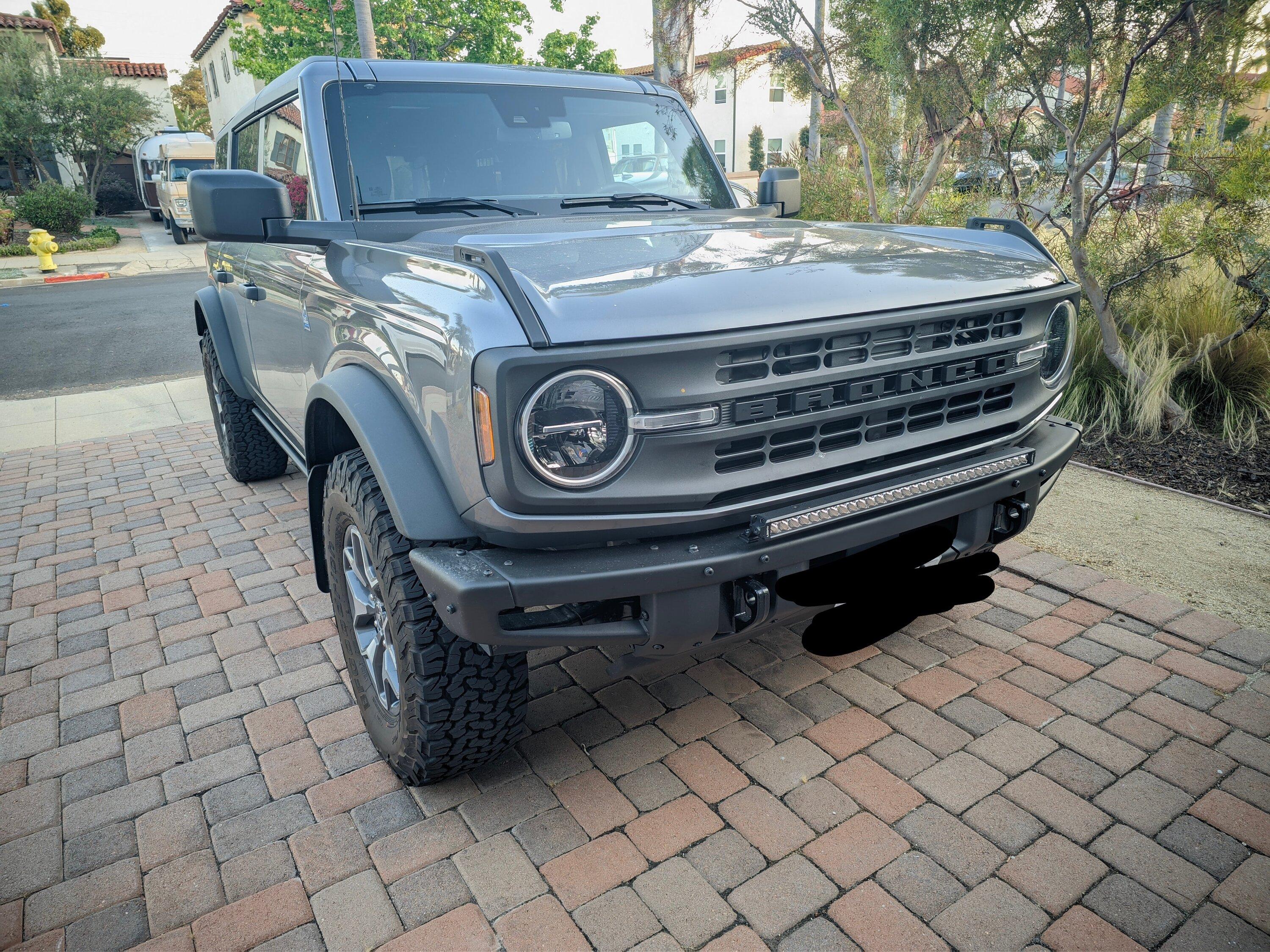 Ford Bronco CARBONIZED GRAY Bronco Club 1000004185