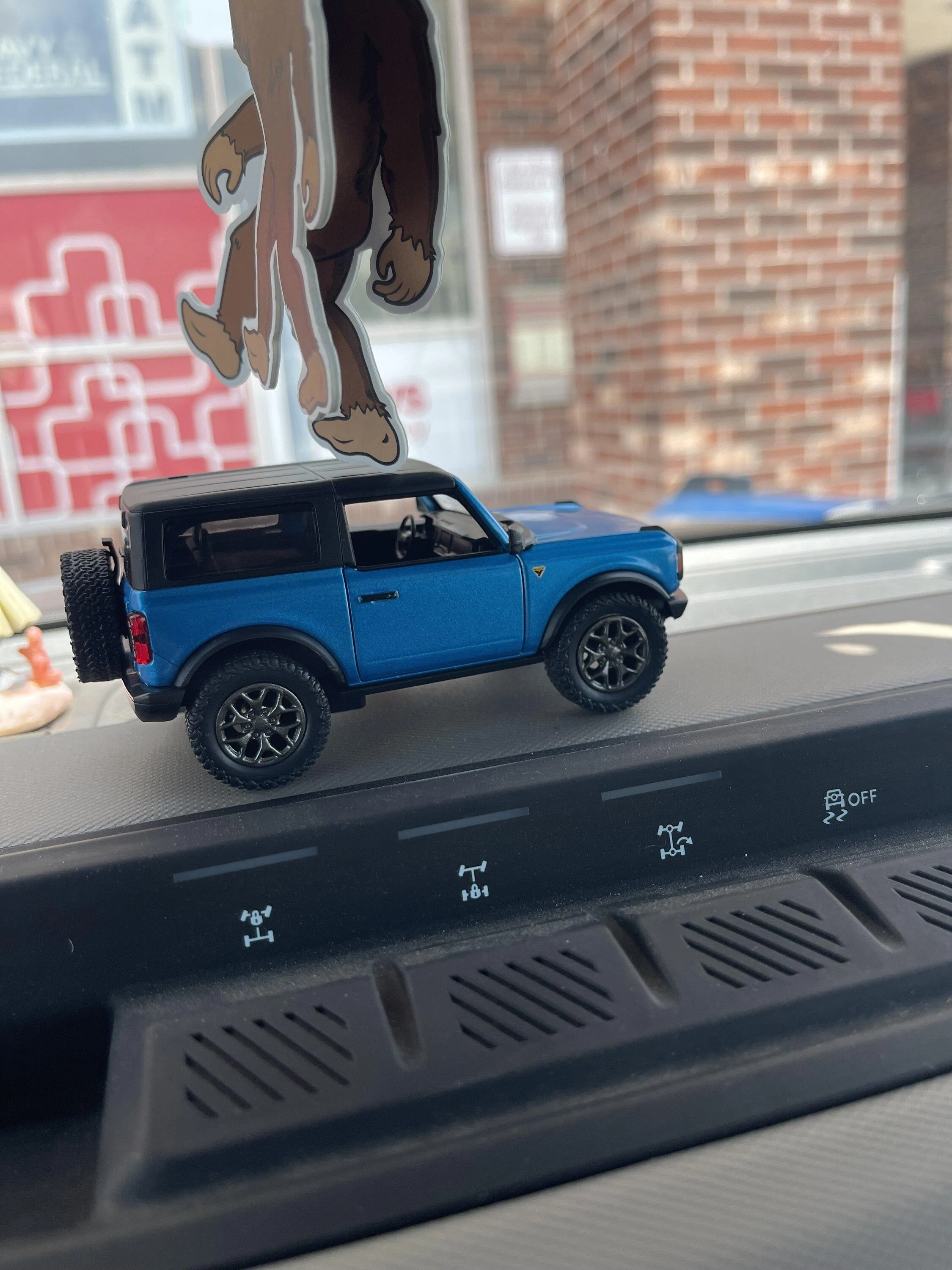 Ford Bronco Lowes Bronco toy score 70854740764__D3FA6BB0-988E-4B37-8C3D-E67A40F6A540