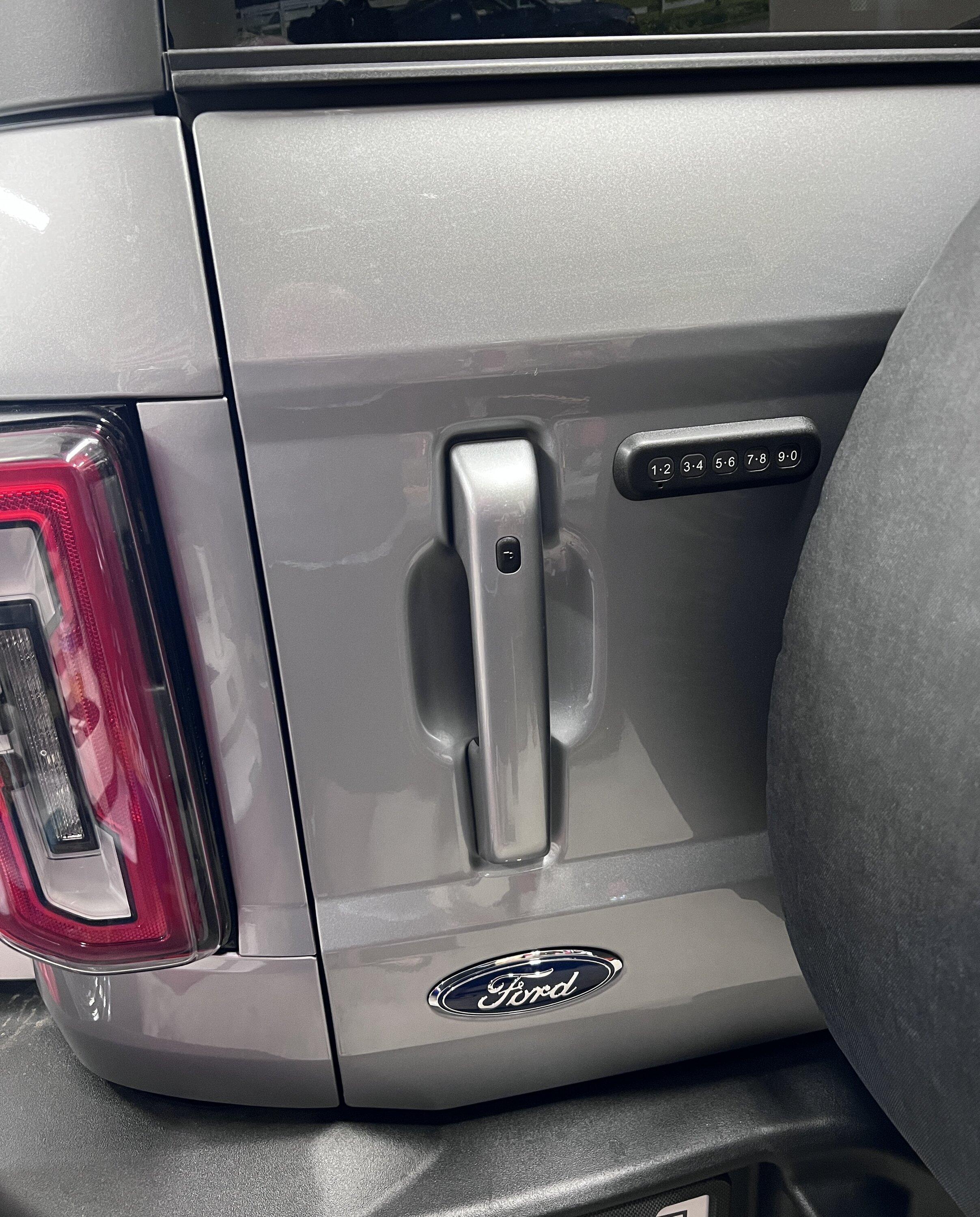 Ford Bronco Lock your FOB/Key in your Bronco IMG_9569