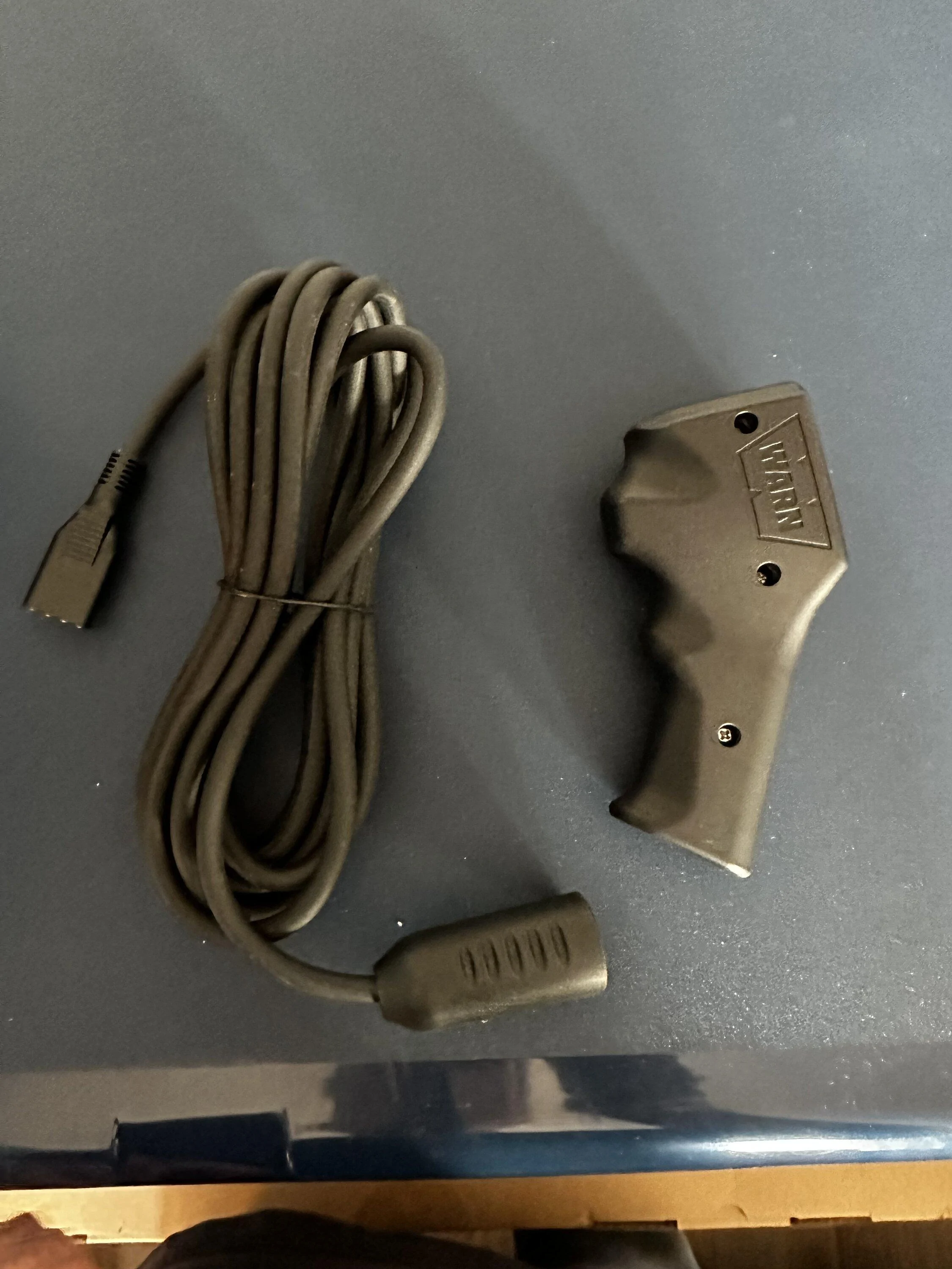 Ford Bronco HELP - Warn Control box arrived with disconnected wire IMG_2593