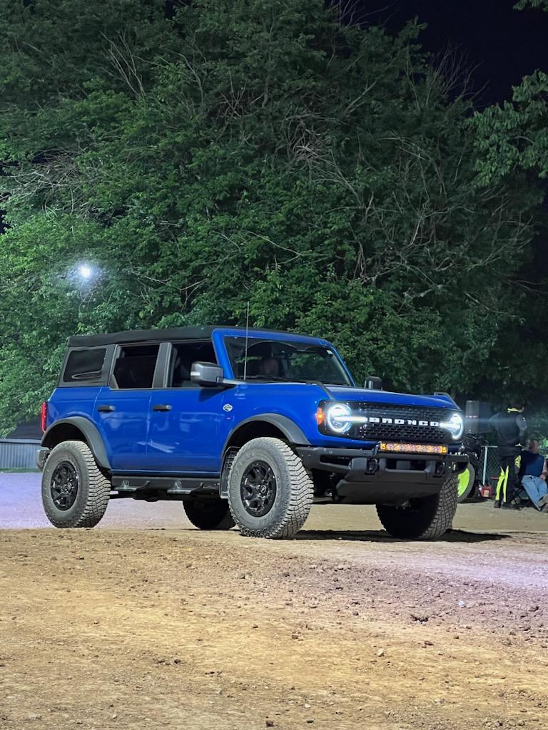Ford Bronco Wildtrak Goes Dirt Drag Racing IMG_7024