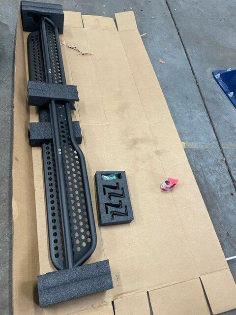 Ford Bronco IAG Full length steps STEP3