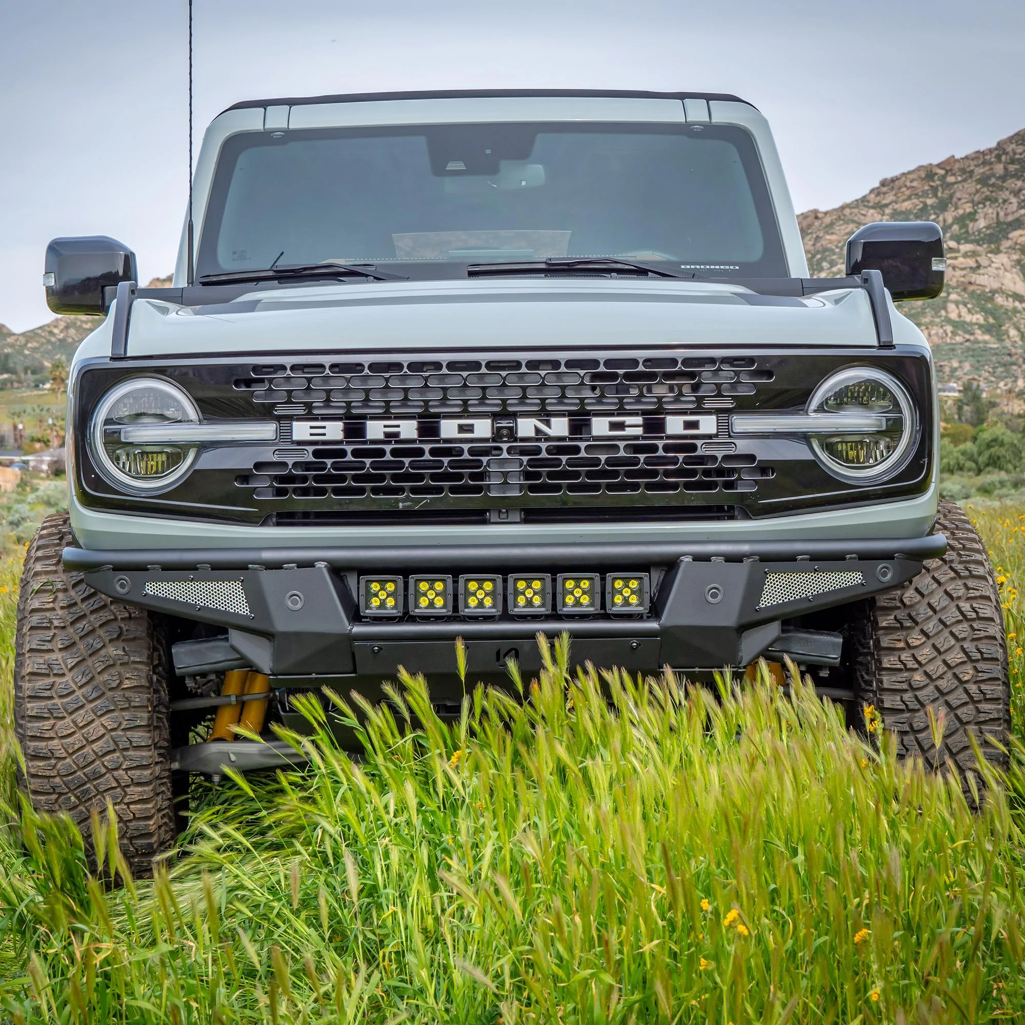 Ford Bronco Aftermarket F/R Bumper List, Factory add-ons and Compatibilities with Sensors Turn-Offroad_FB2-M1_Bronco_Baja_front-bumper-skid-plate_image6_72dpi_2K