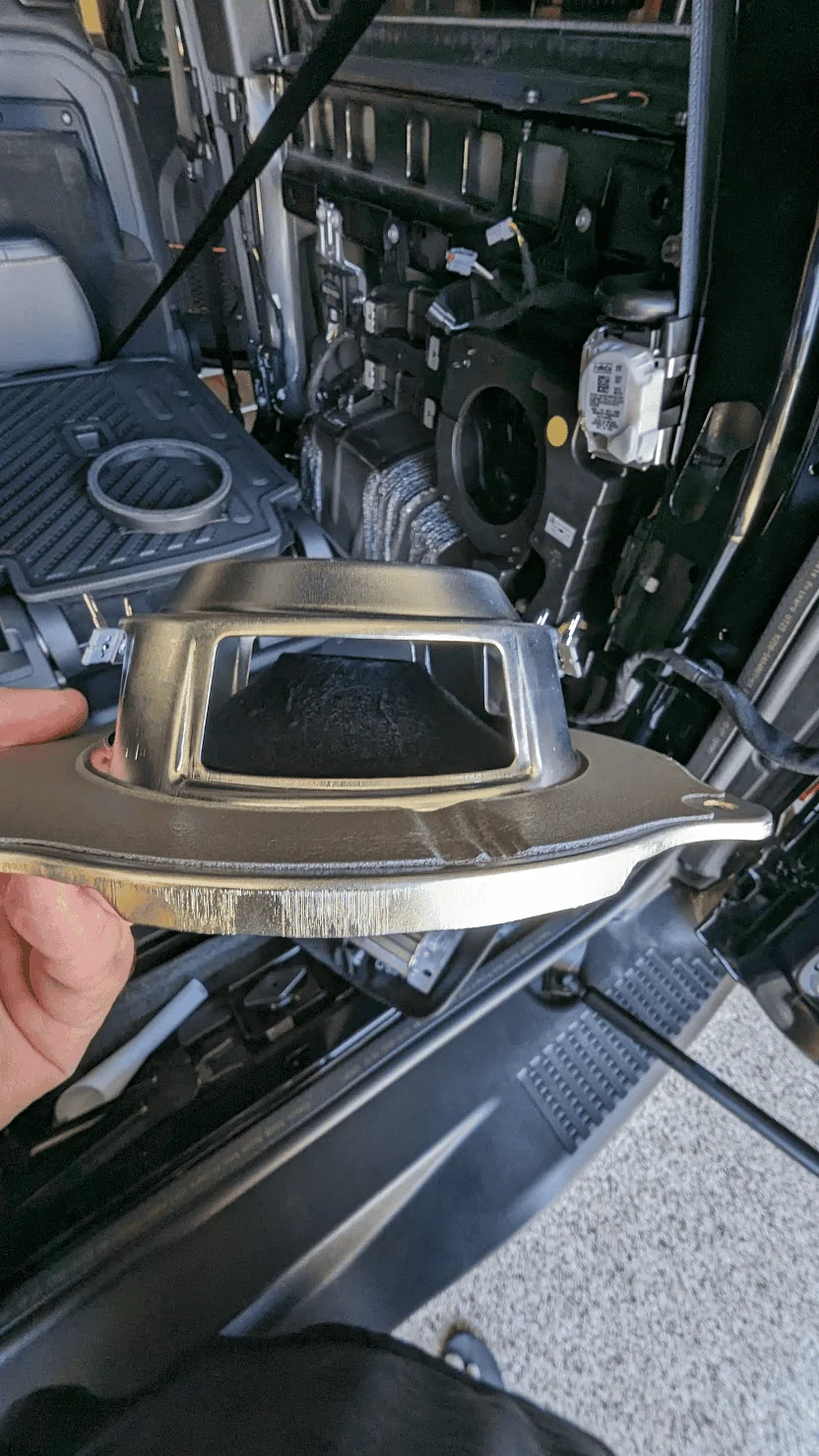 Ford Bronco Factory subwoofer mystery. 1687395310231